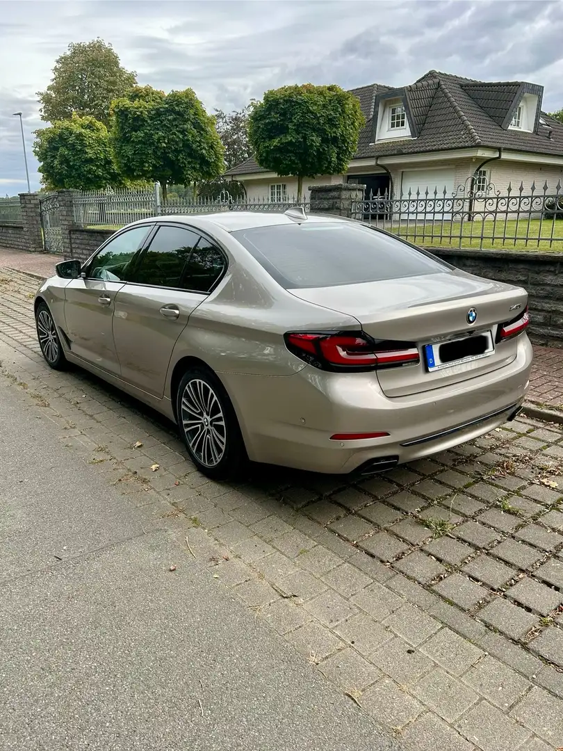 BMW 540 540i xDrive Touring Aut. - 1