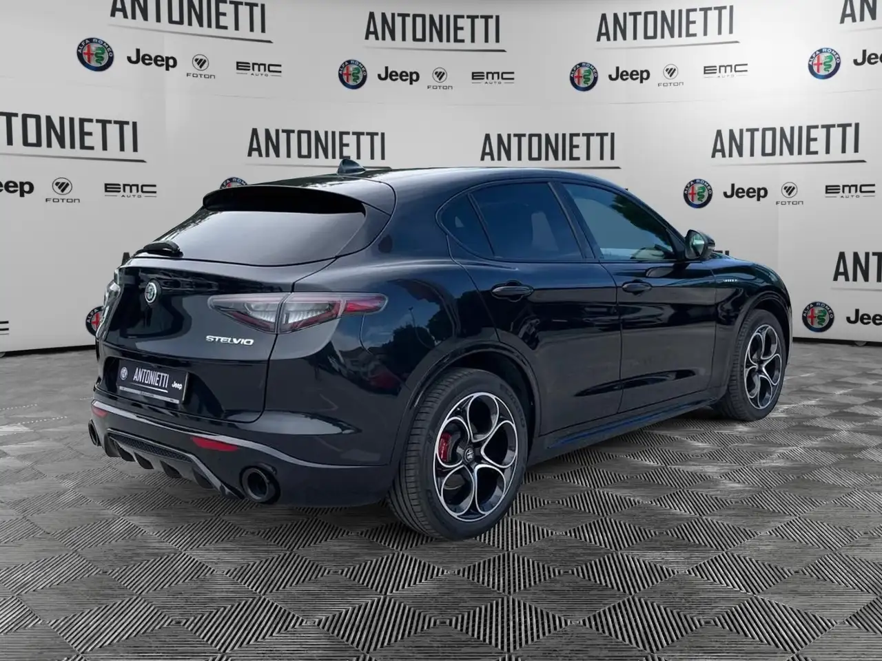 Alfa Romeo Stelvio 2025