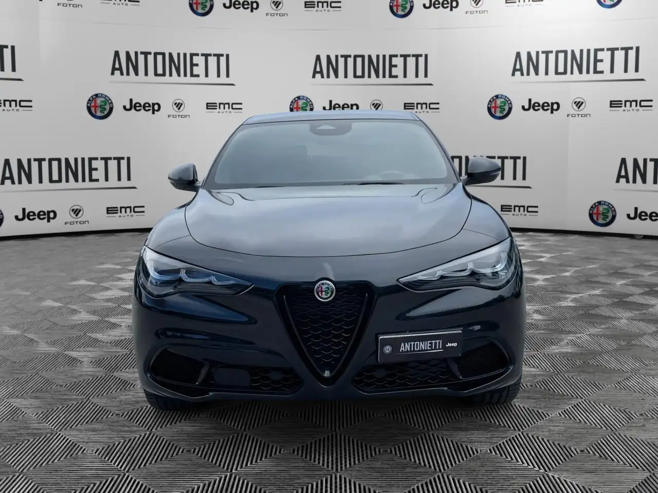 Alfa Romeo Stelvio 2025