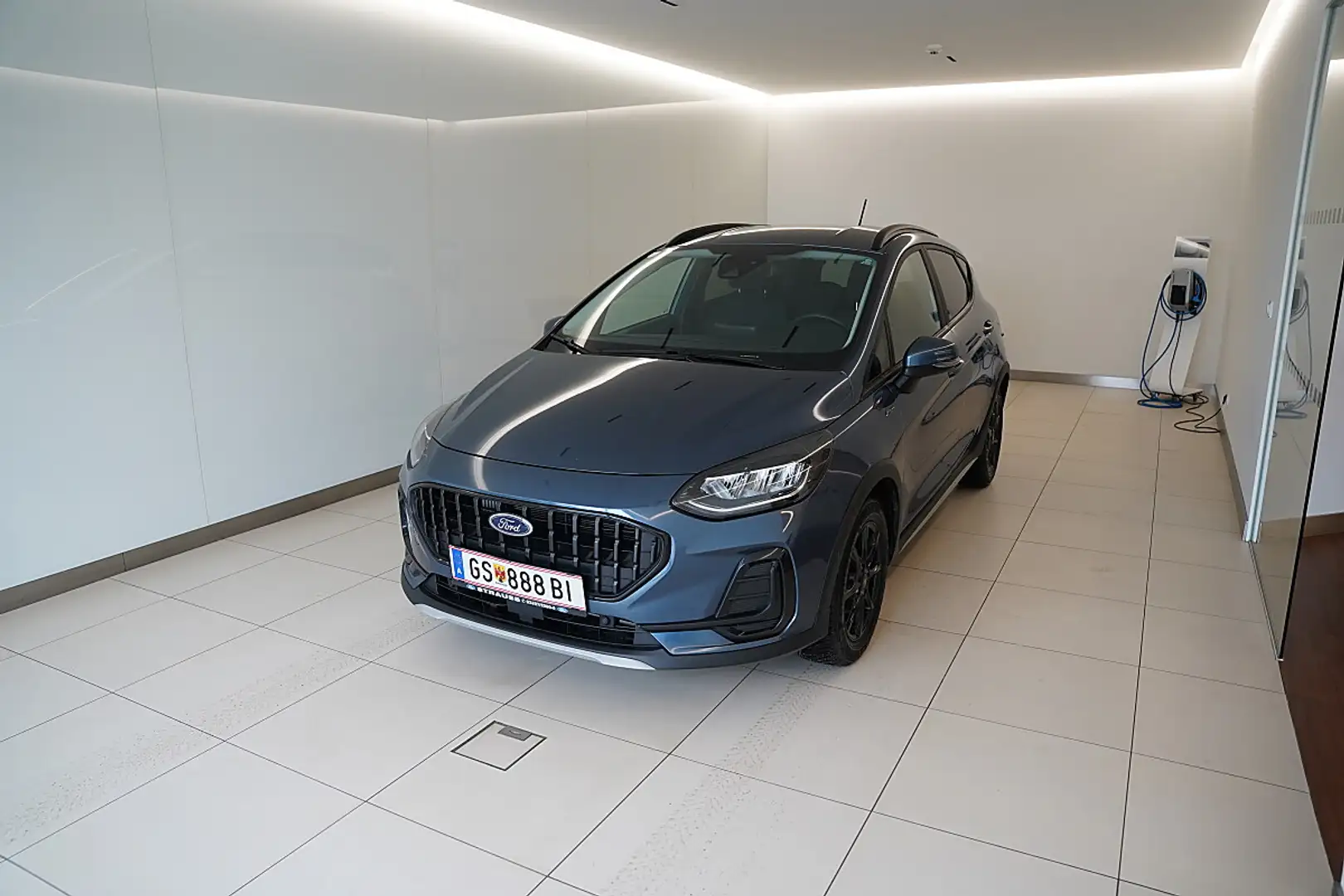 Ford Fiesta FIESTA ACTIVE 1.0 ECOBOOST 100PS Blau - 1