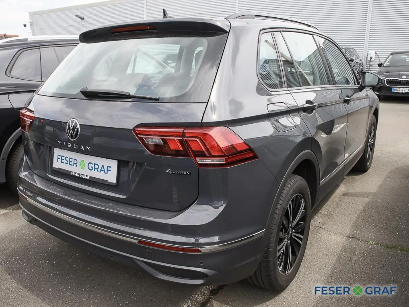 Volkswagen Tiguan Life 4M 2.0 TDI DSG Navi AreaView LED SiHz Grau - 2