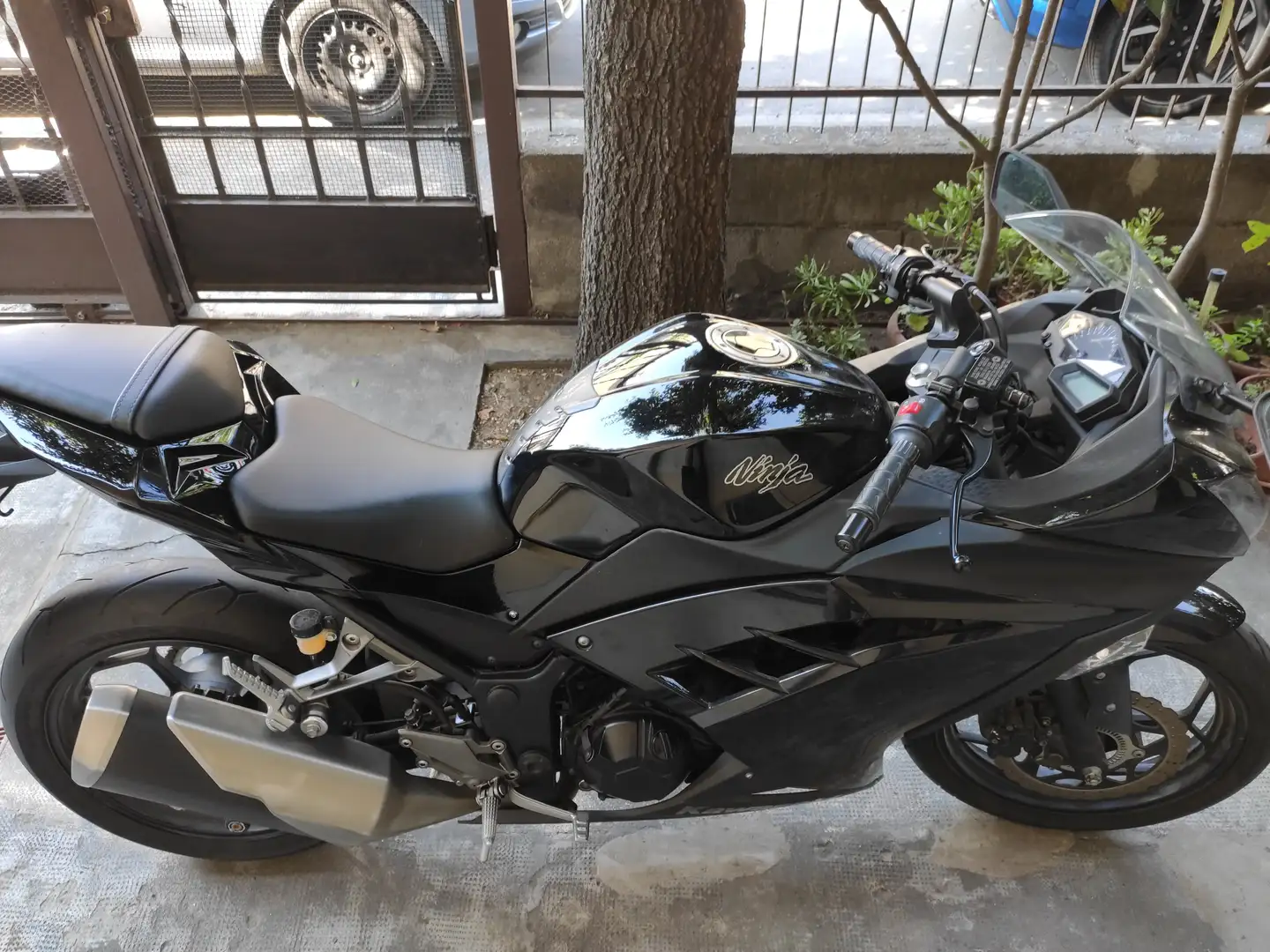Kawasaki Ninja 300 ABS Noir - 2
