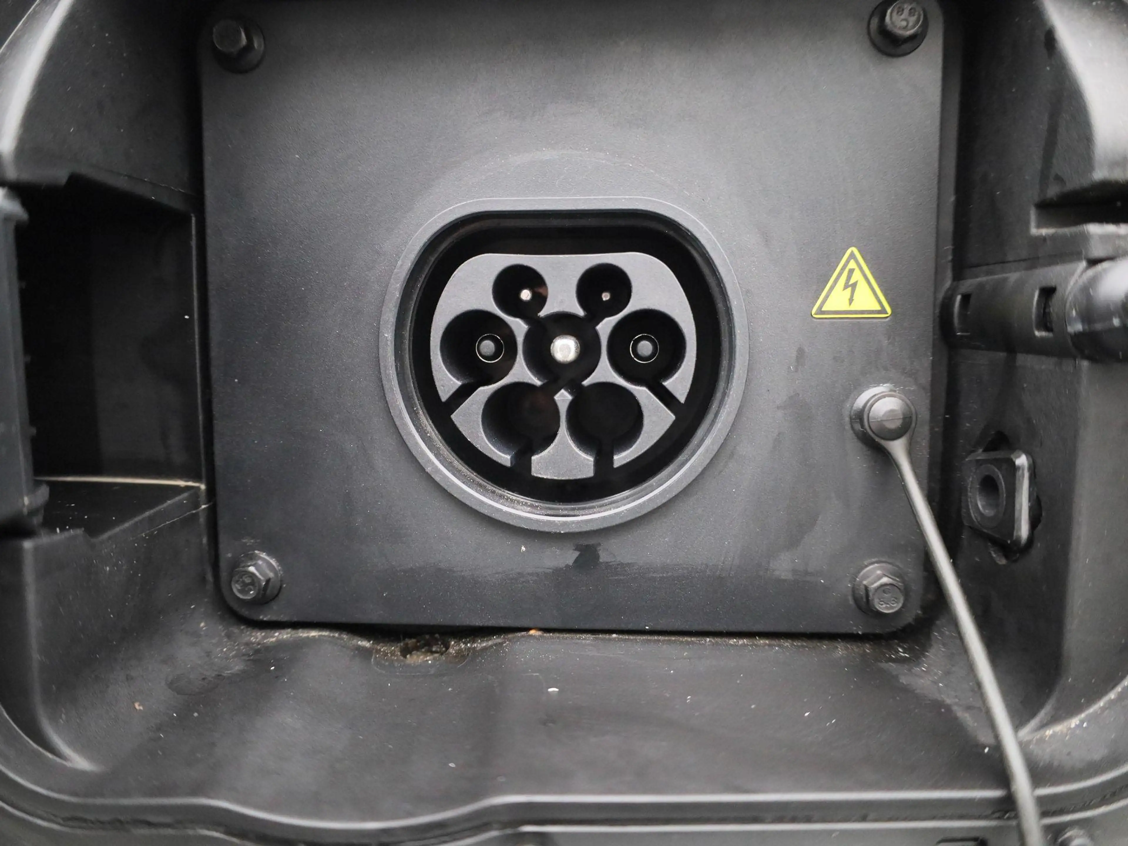MG HS MG PHEV 1.5 Luxury — photo 14