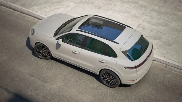 Porsche Cayenne view 6