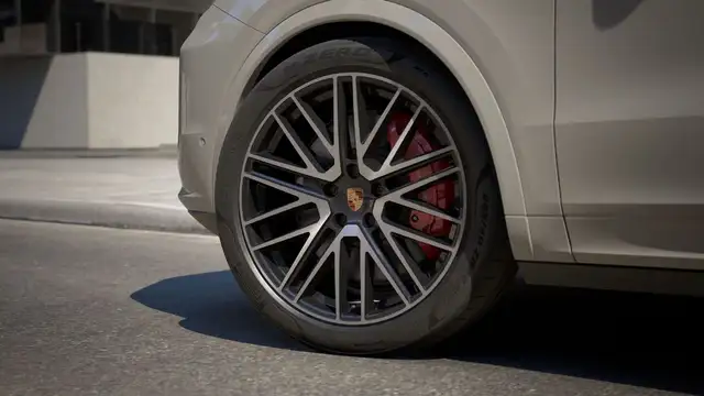 Porsche Cayenne view 3