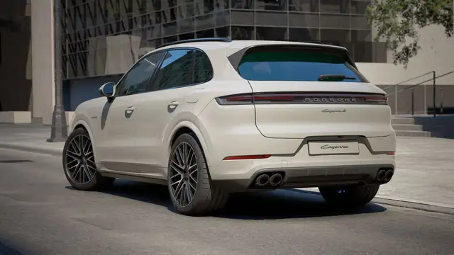 Porsche Cayenne view 5