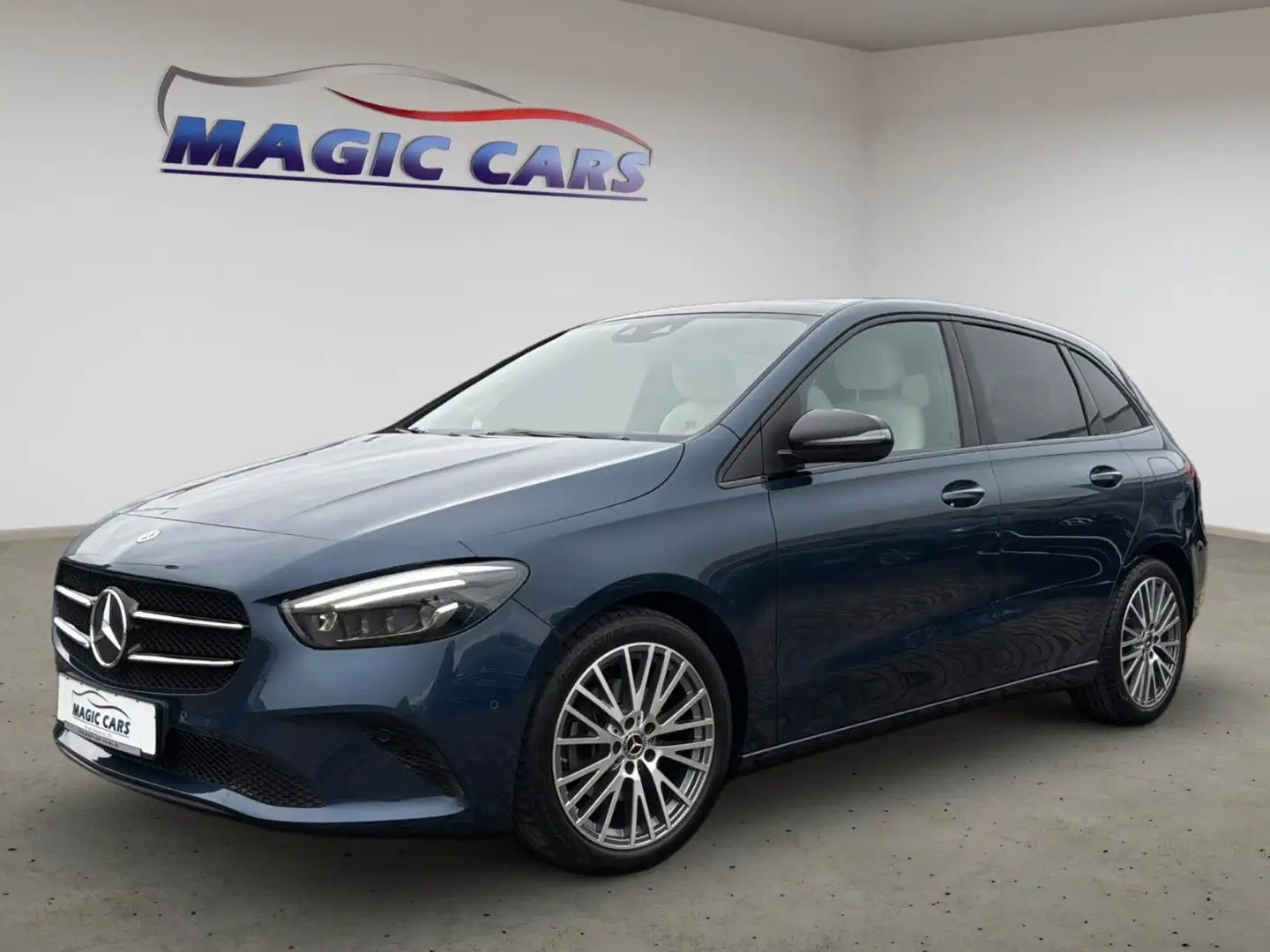 Mercedes-Benz B 180 d 8G-DCT Progressive *Leder*Pano*AHK*Sth.* Blau - 1