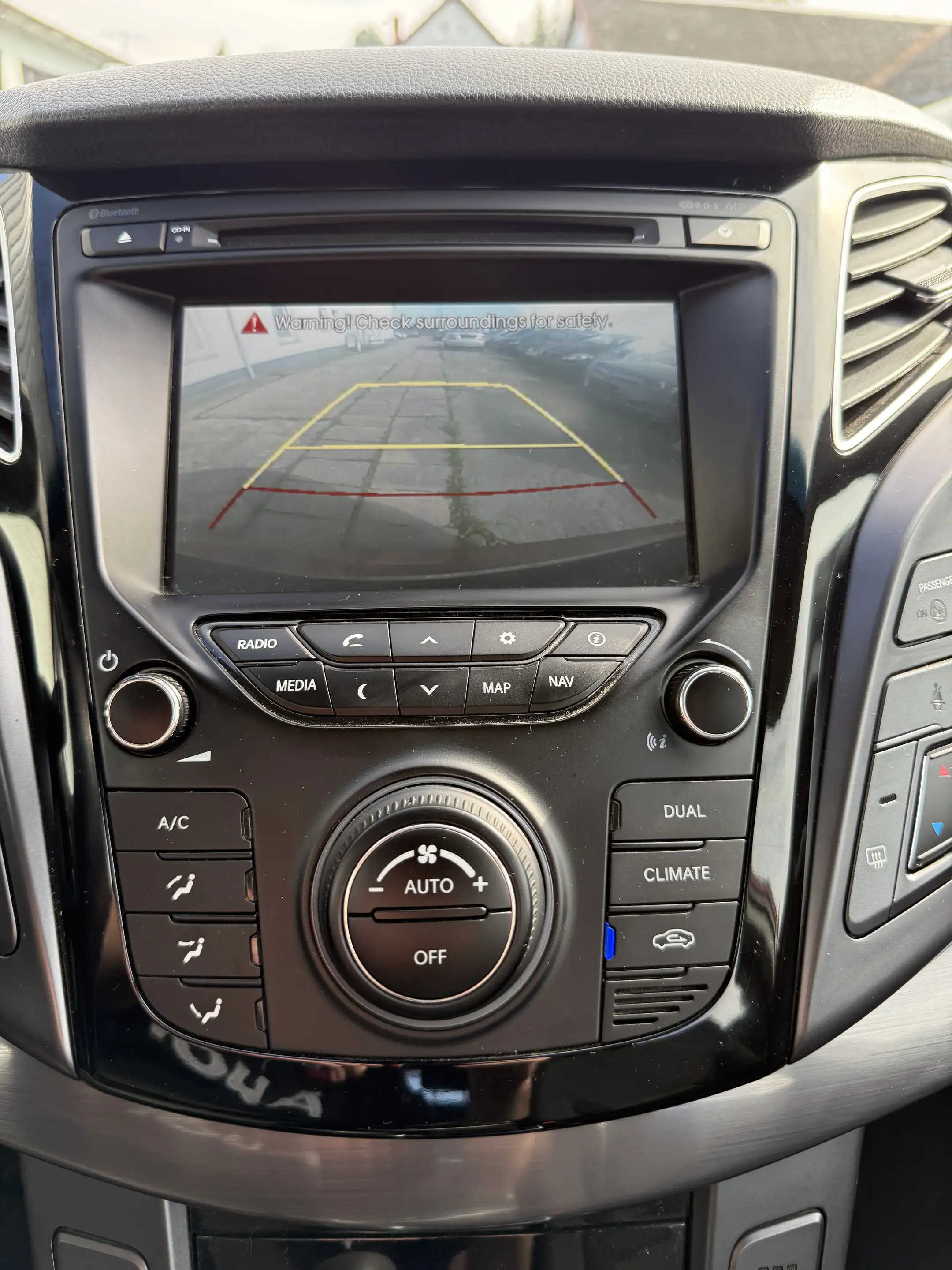 Hyundai i40 5 Star Edition World Cup Fifa 2014 — photo 10