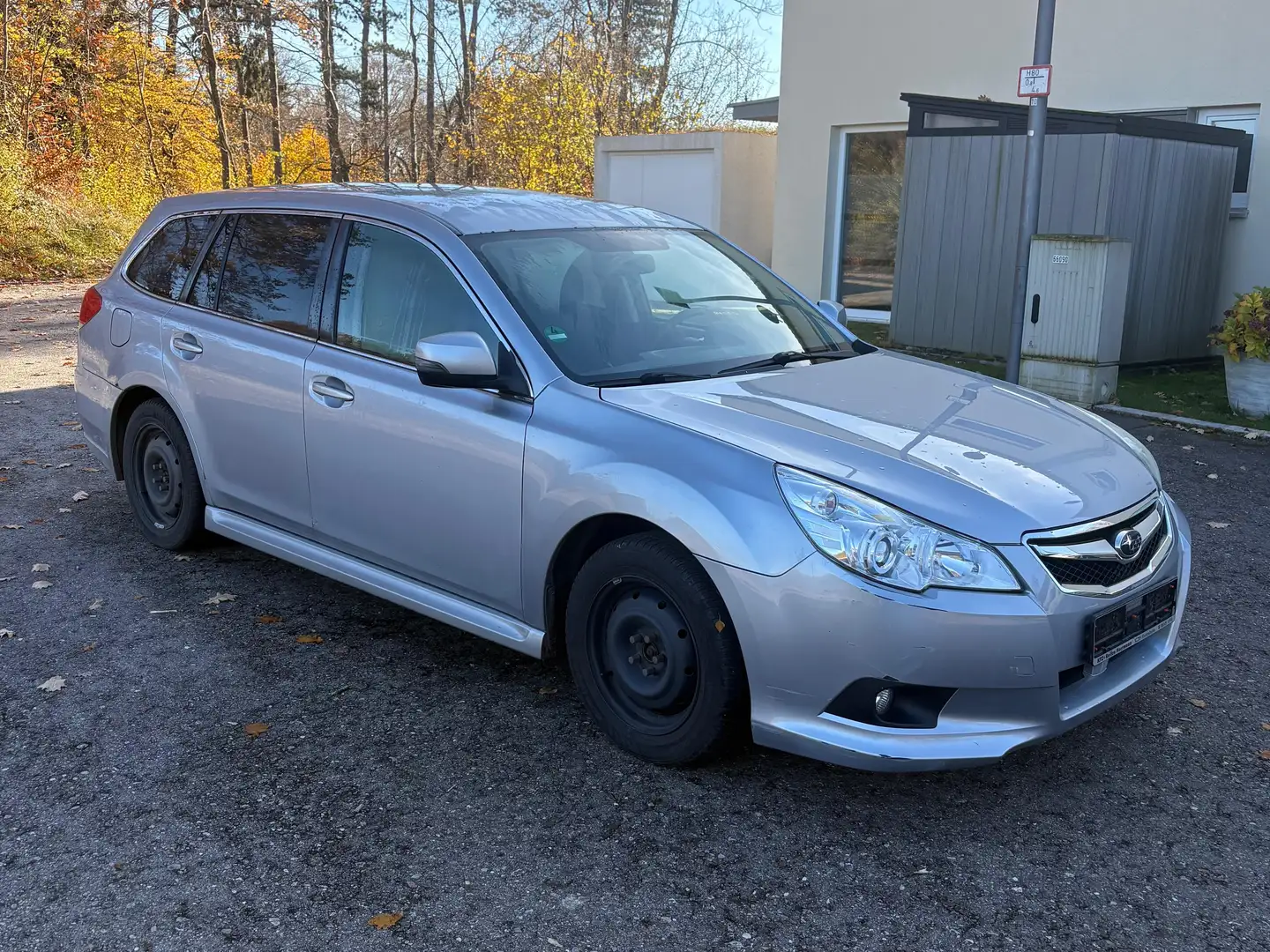 Subaru Legacy Legacy Kombi 2.0i Trend Silber - 1
