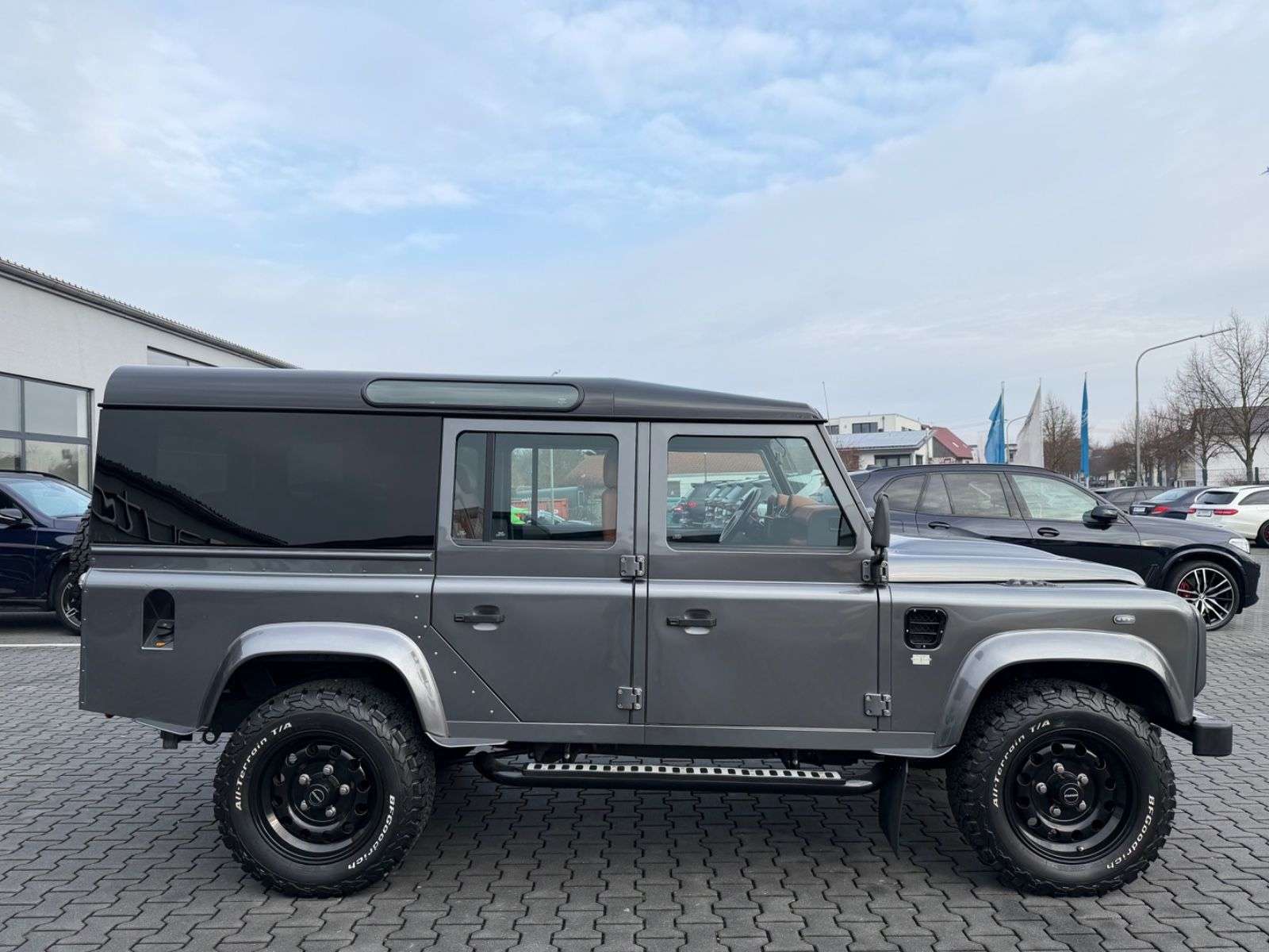 Second hand Land Rover Defender 2.2