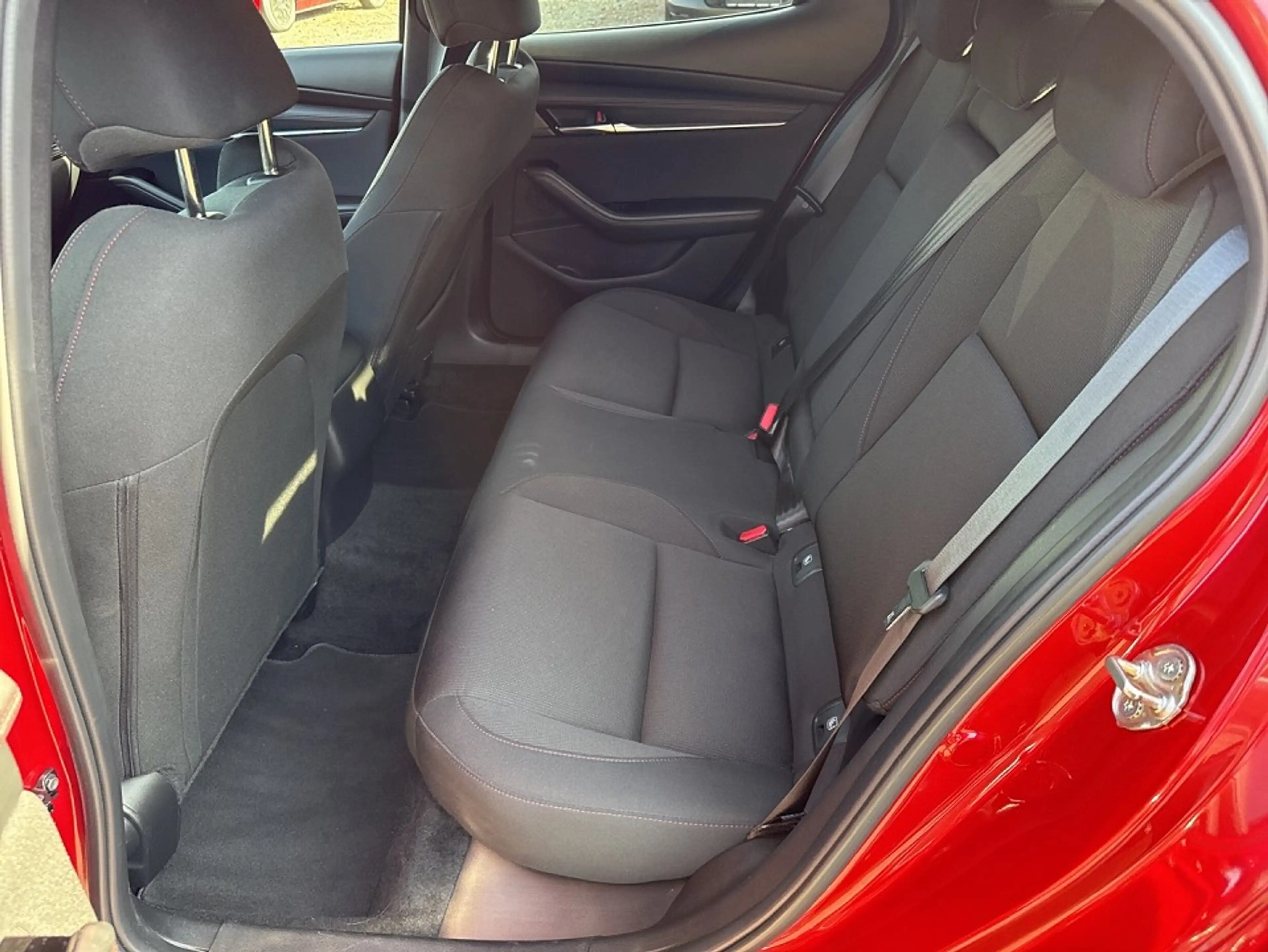 Mazda 3 SKYACTIV-G 2.0 M Hybrid Homura — photo 10