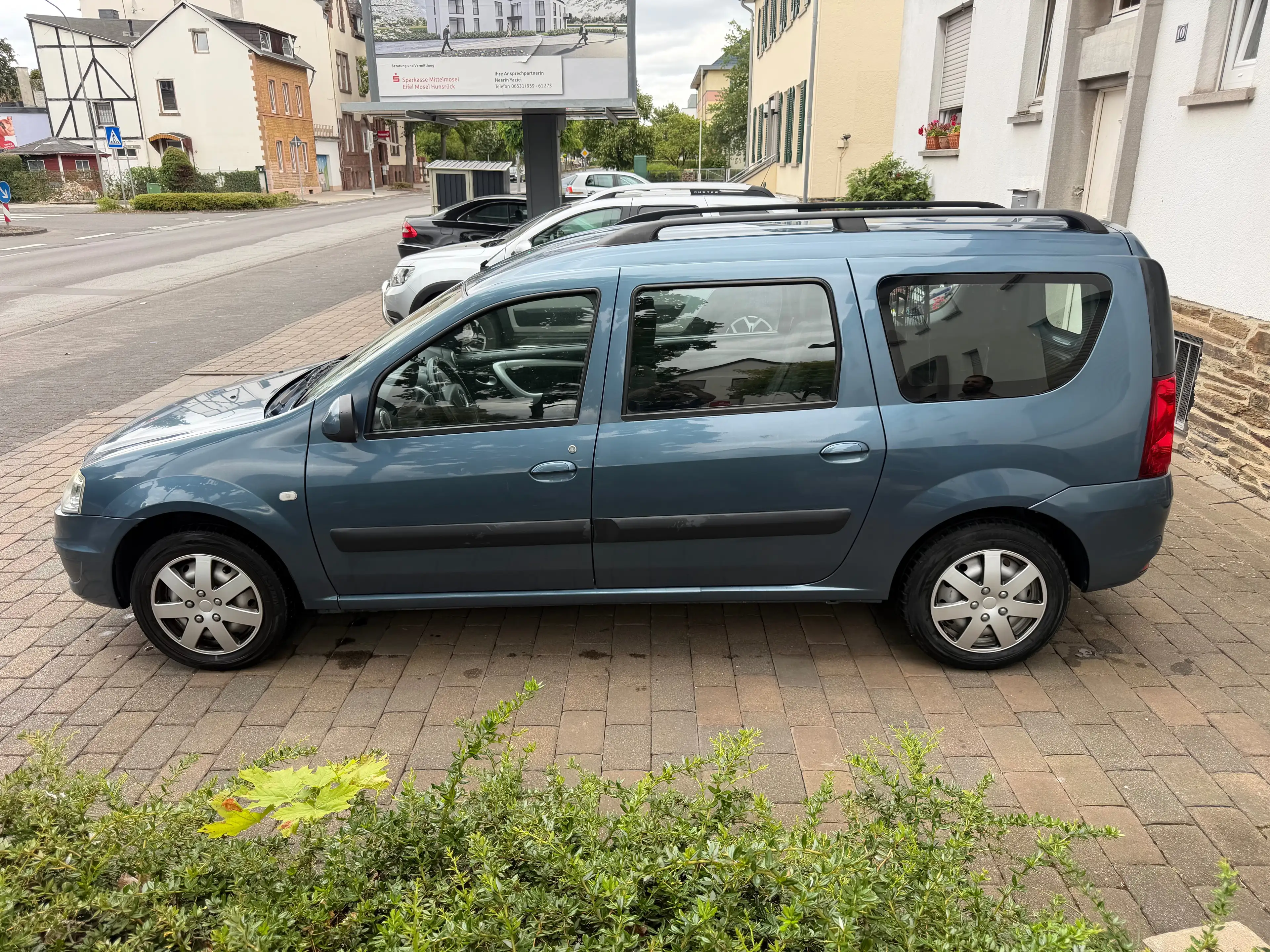 Dacia Logan 1.6 MCV Kombi Laureate Klima - Tüv-Au + Zahnriemen + Ölwechsel + Bremsen NEU — photo 4