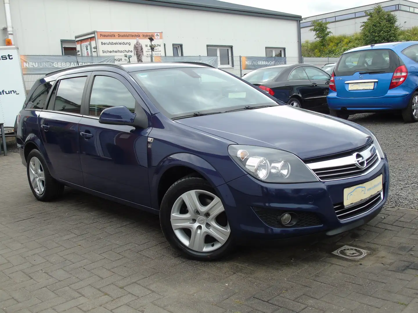 Opel Astra EDITION*6 GANG*TÜV NEU*ALUFELEGN*GEPFLEGT*KLIMA Bleu - 2
