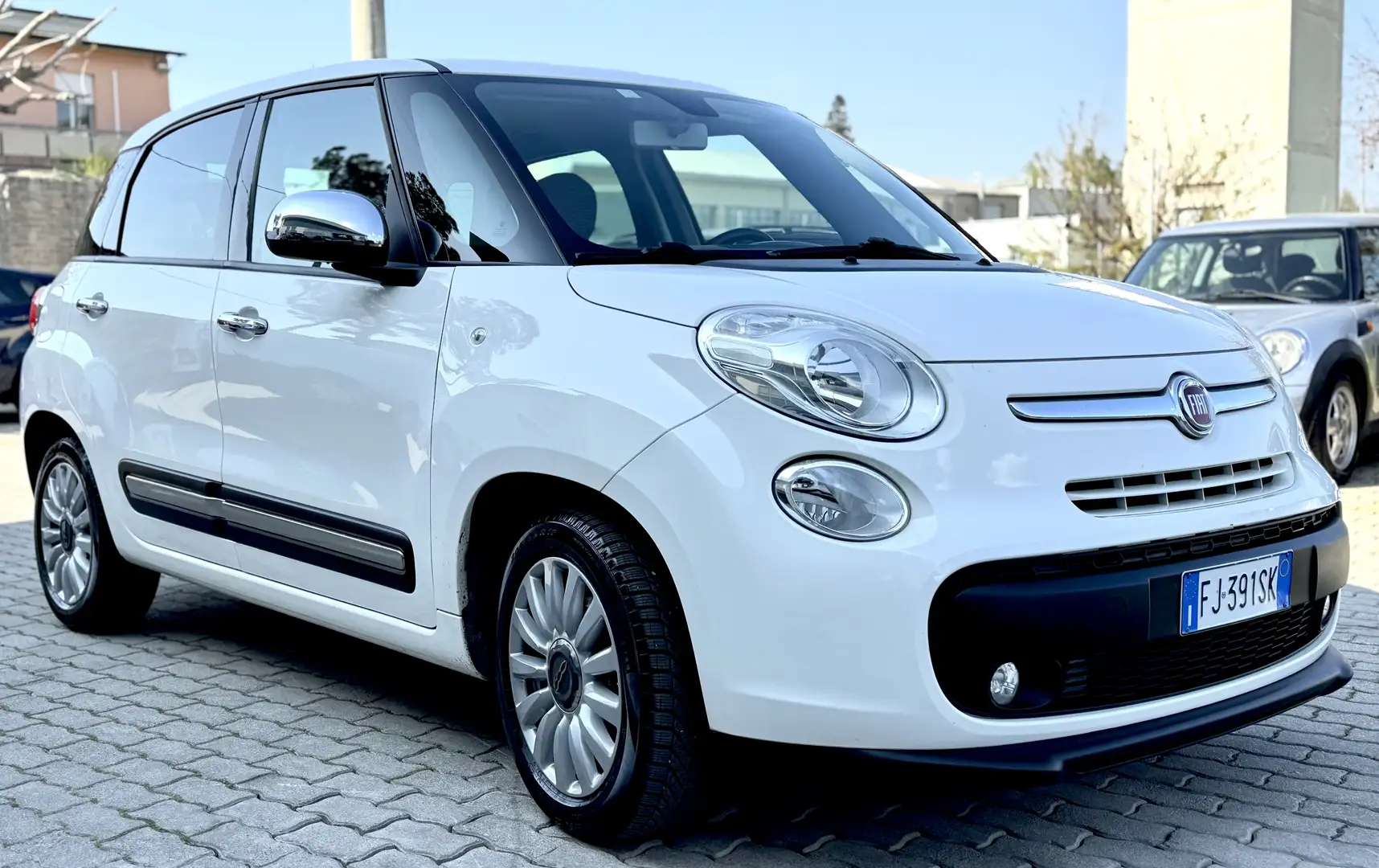 Fiat 500L 1.3 mjt Bussines distribuzione fatta gancio traino Blanc - 2