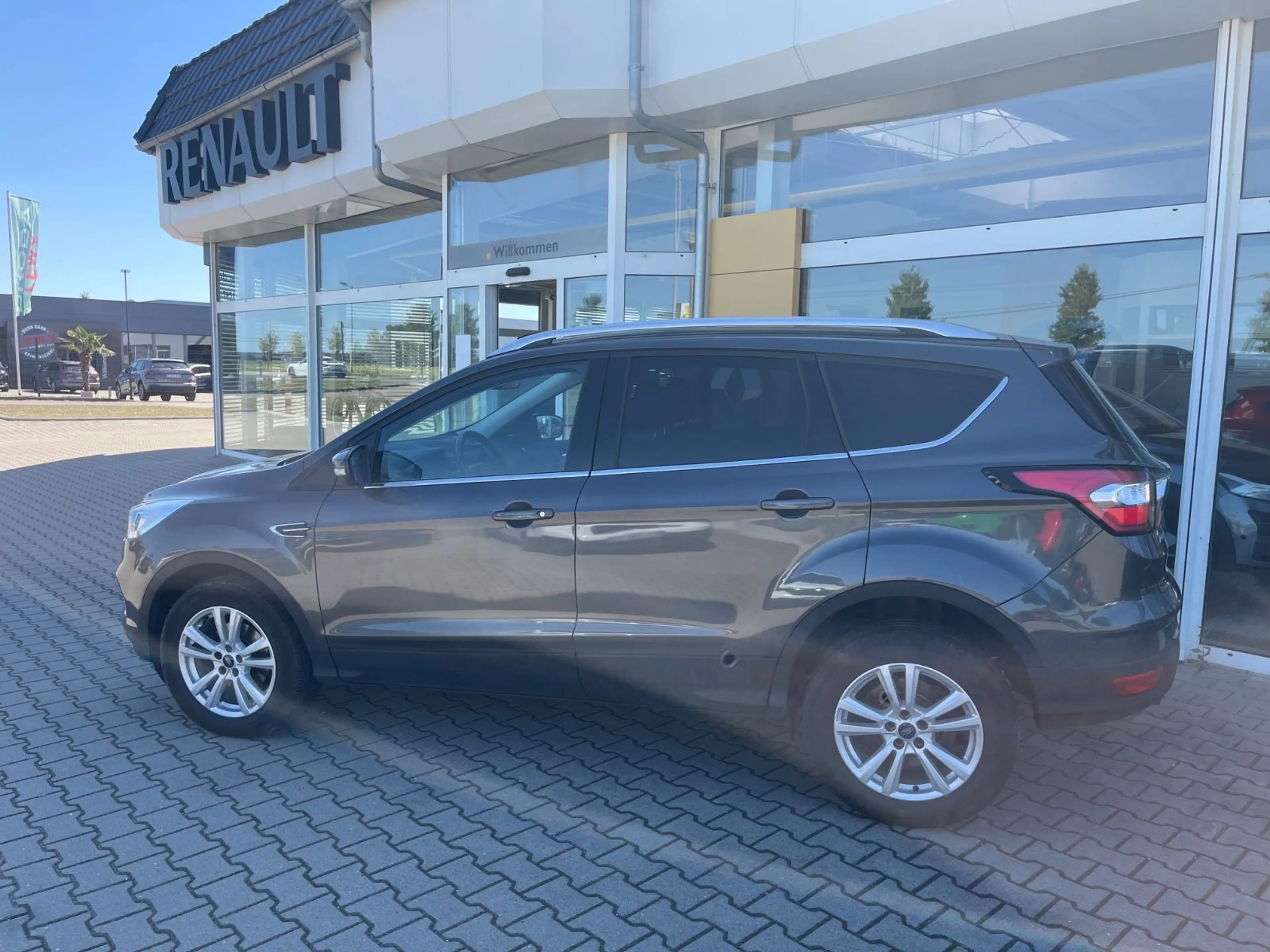 Ford Kuga Cool & Connect — photo 3