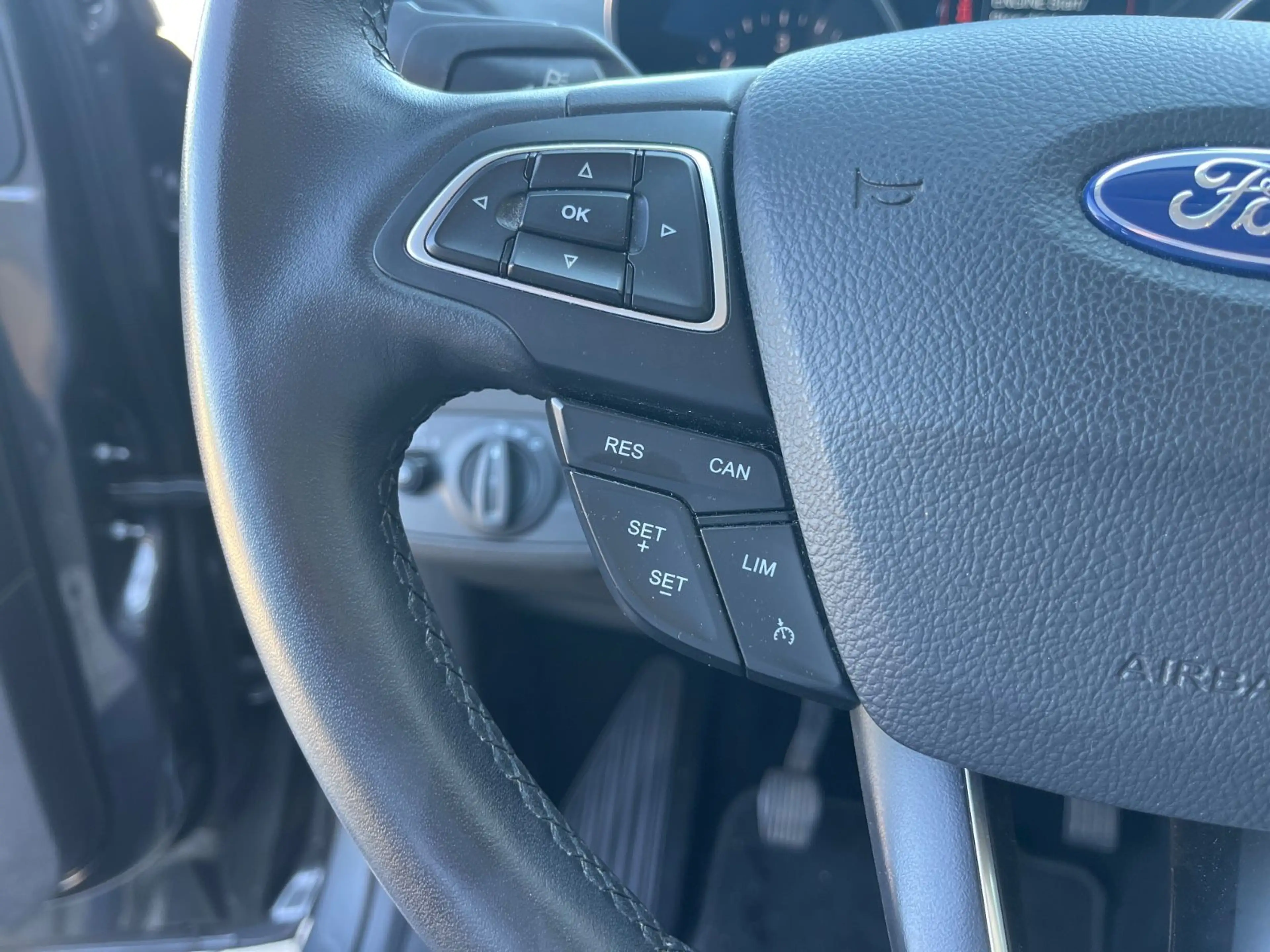Ford Kuga Cool & Connect — photo 10