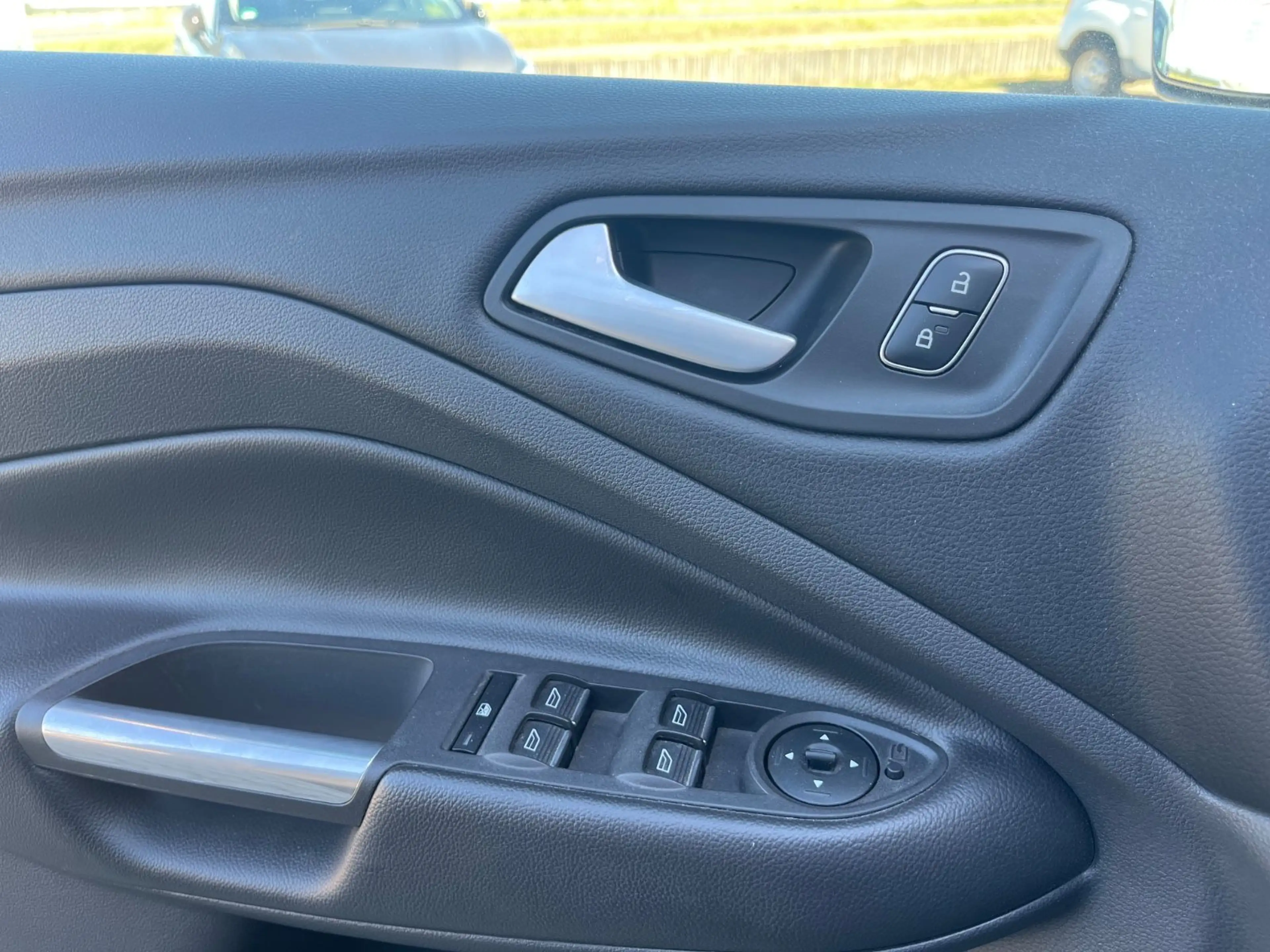 Ford Kuga Cool & Connect — photo 11