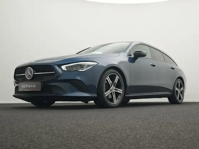 Mercedes-Benz CLA view 10