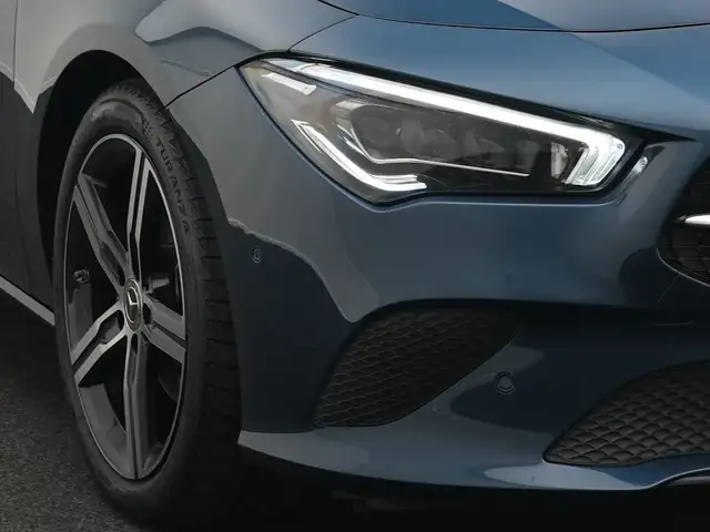 Mercedes-Benz CLA view 9