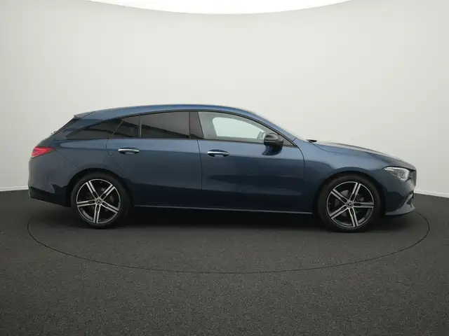Mercedes-Benz CLA view 5
