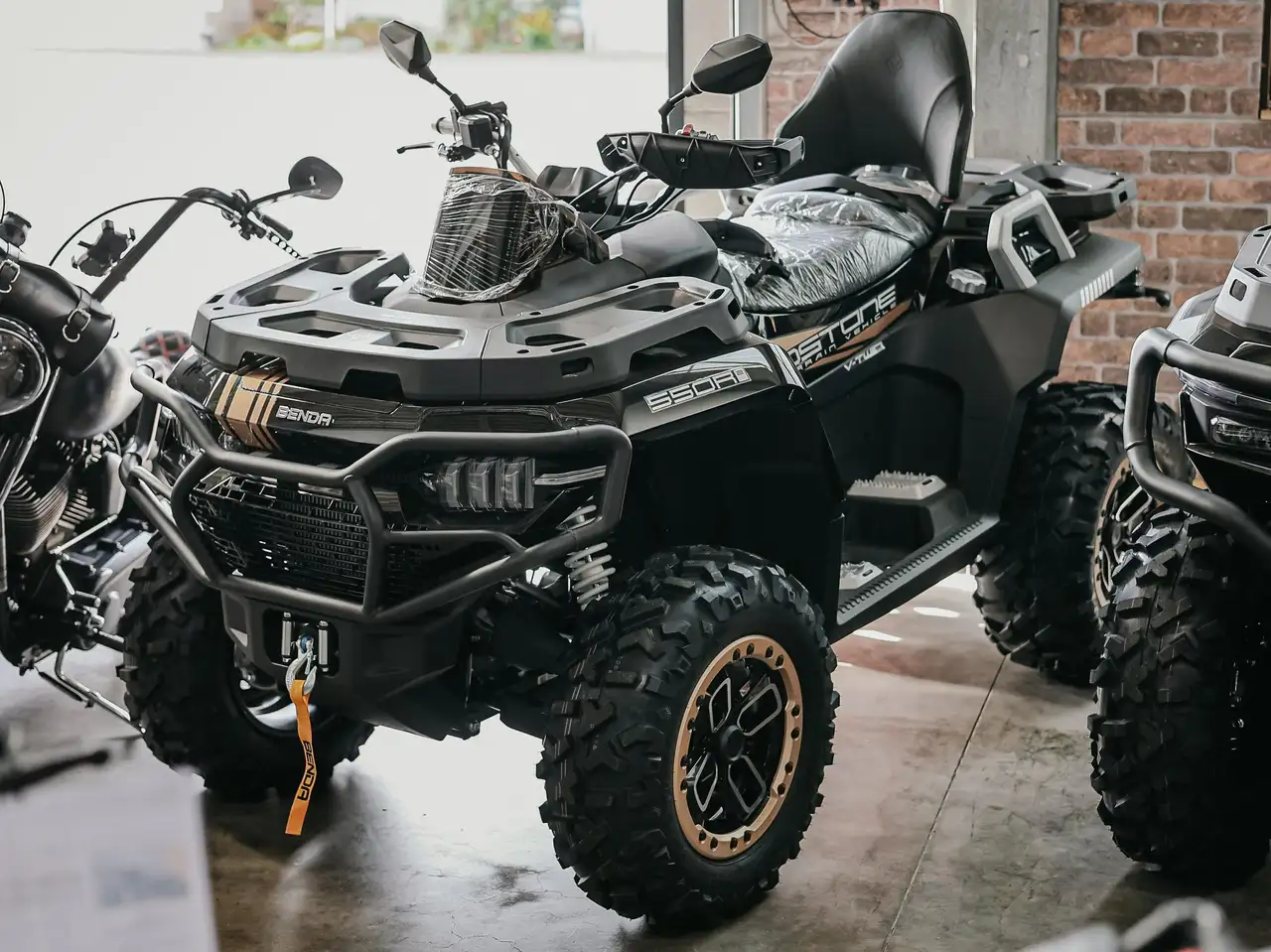 Benda Redstone 550