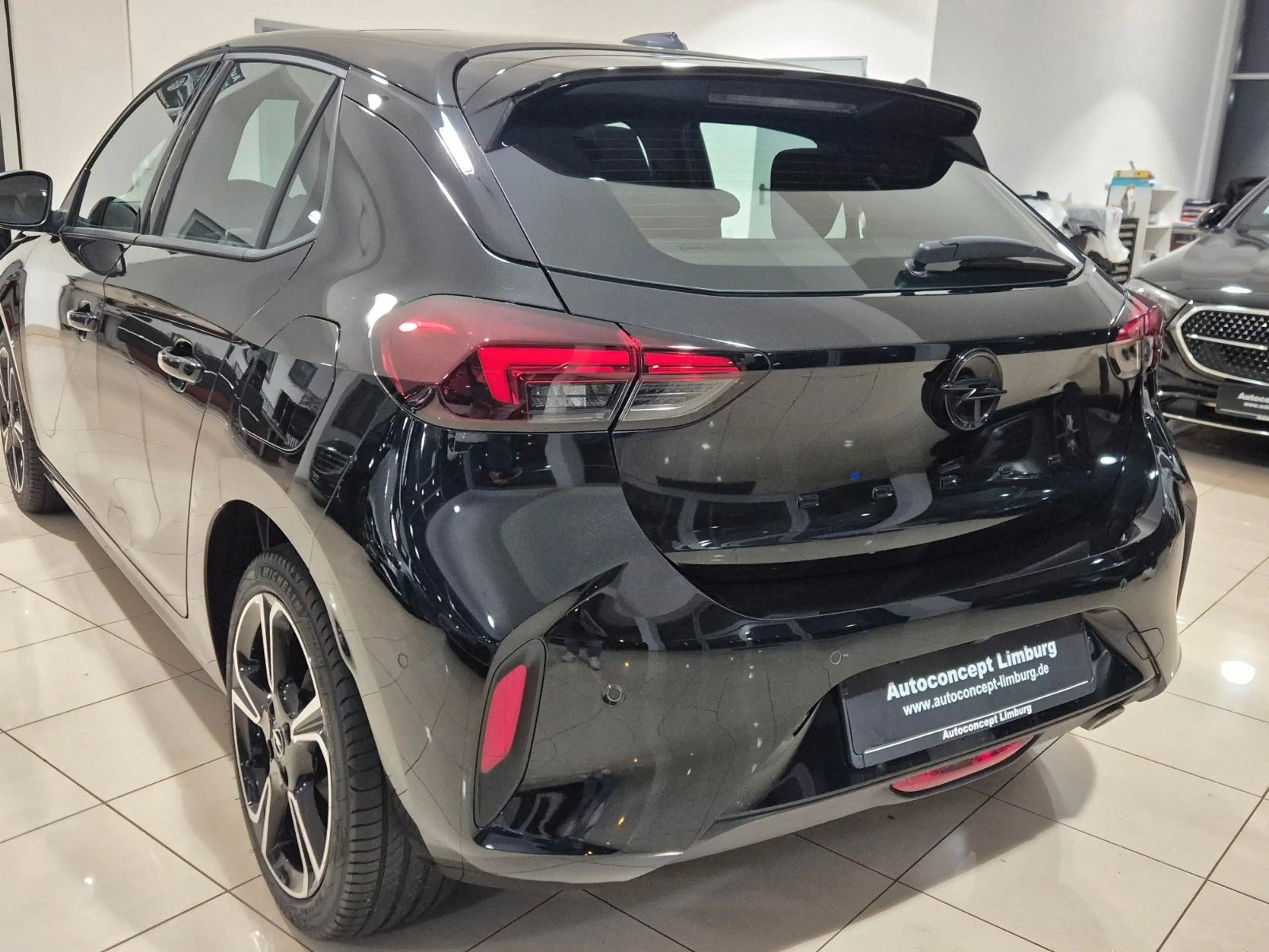 Opel Corsa F GS Sport Pano/R-Cam/LED/CarPlay — photo 12