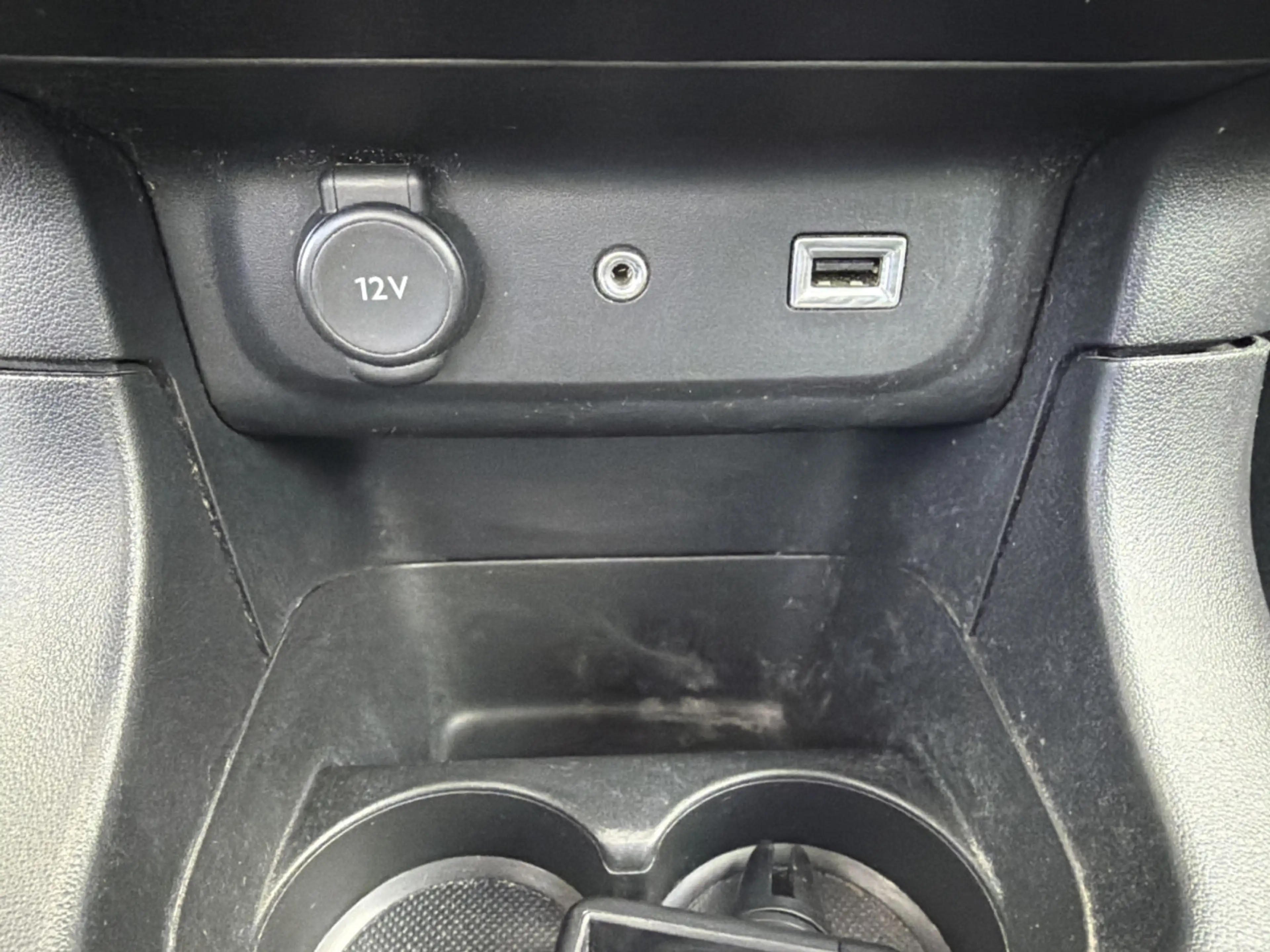 Citroen C3 1.2 82CV — photo 15