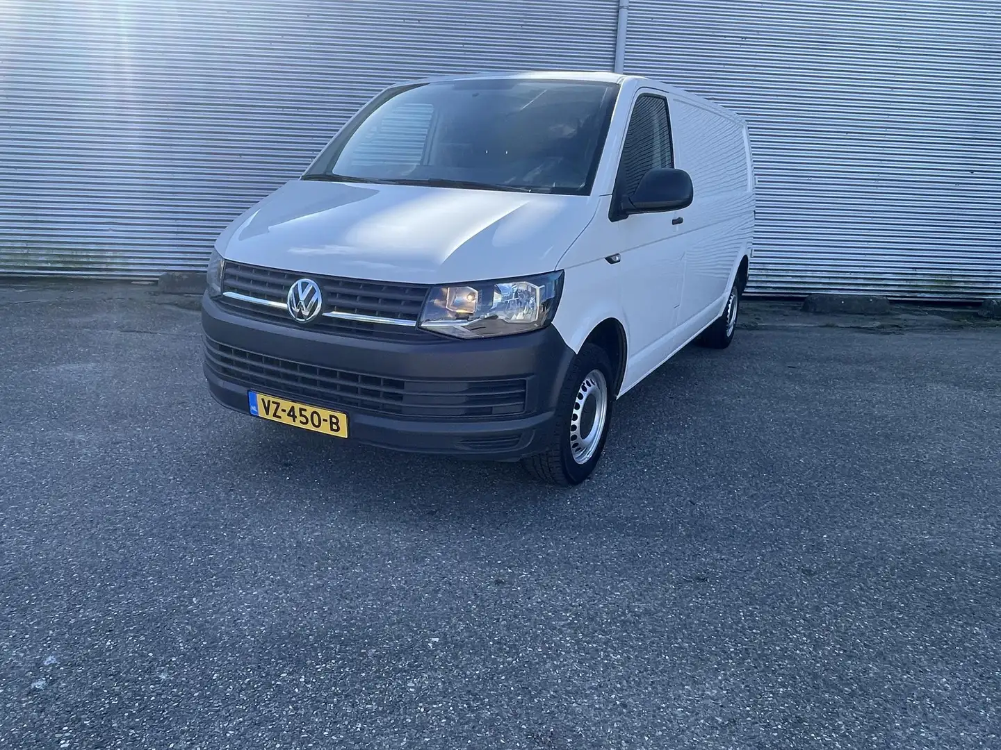 Volkswagen T6 Transporter 2.0 TDI L2H2 Trendline Wit - 1