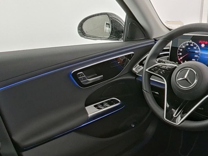 Mercedes-Benz E 220 T d Avantgarde Advanced+ANHÄNGERKUPPLUNG+D — photo 8