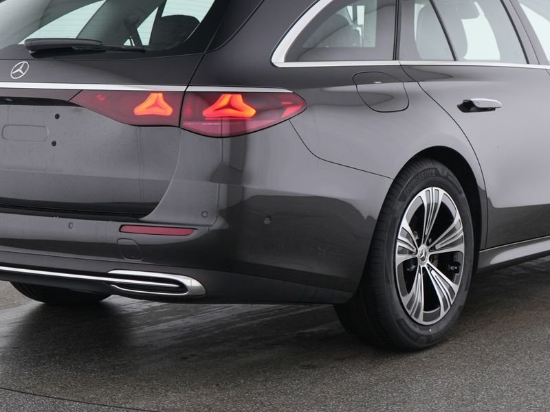 Mercedes-Benz E 220 T d Avantgarde Advanced+ANHÄNGERKUPPLUNG+D — photo 9