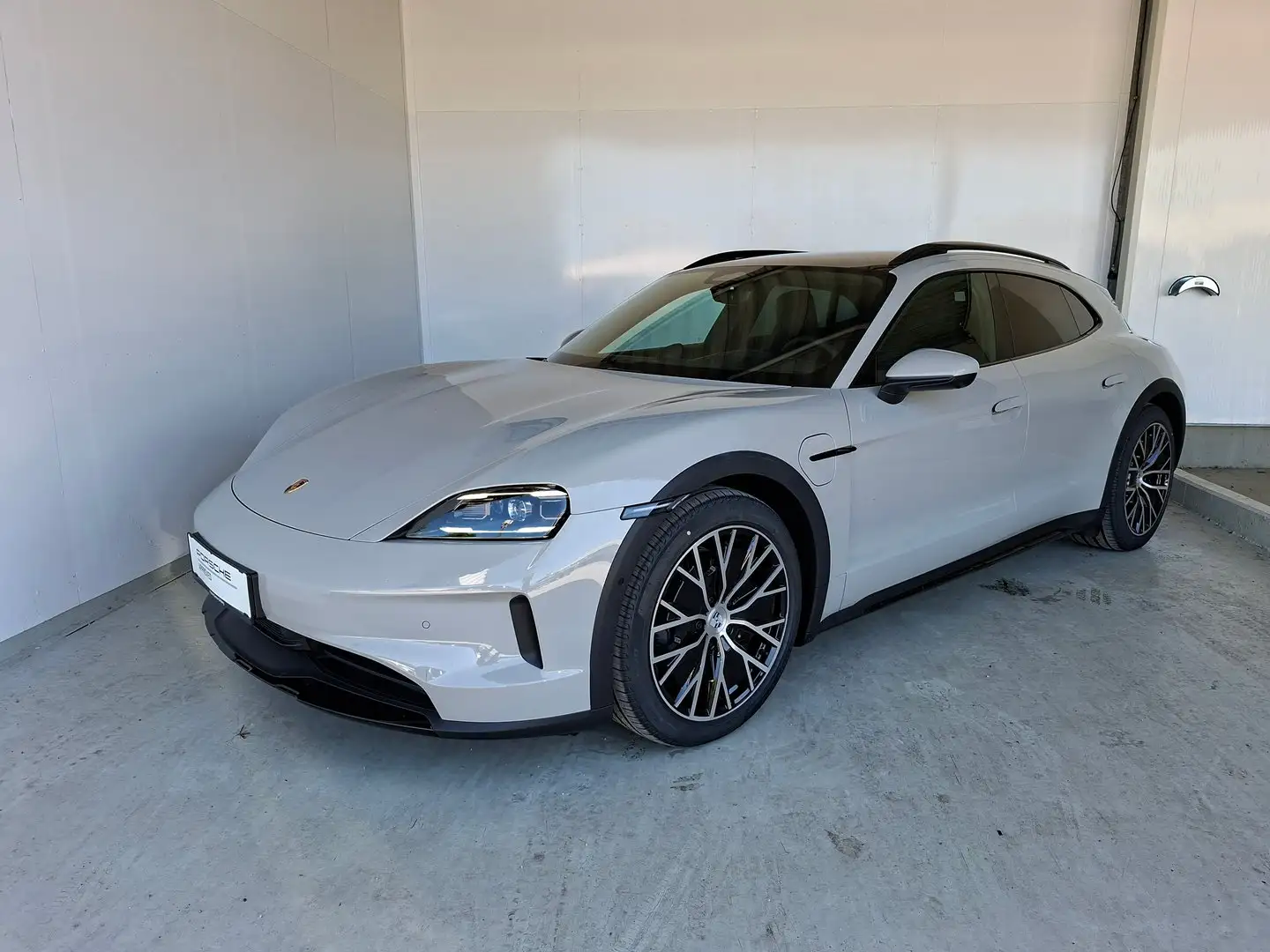 Porsche Taycan 4 Cross Turismo Grau - 1