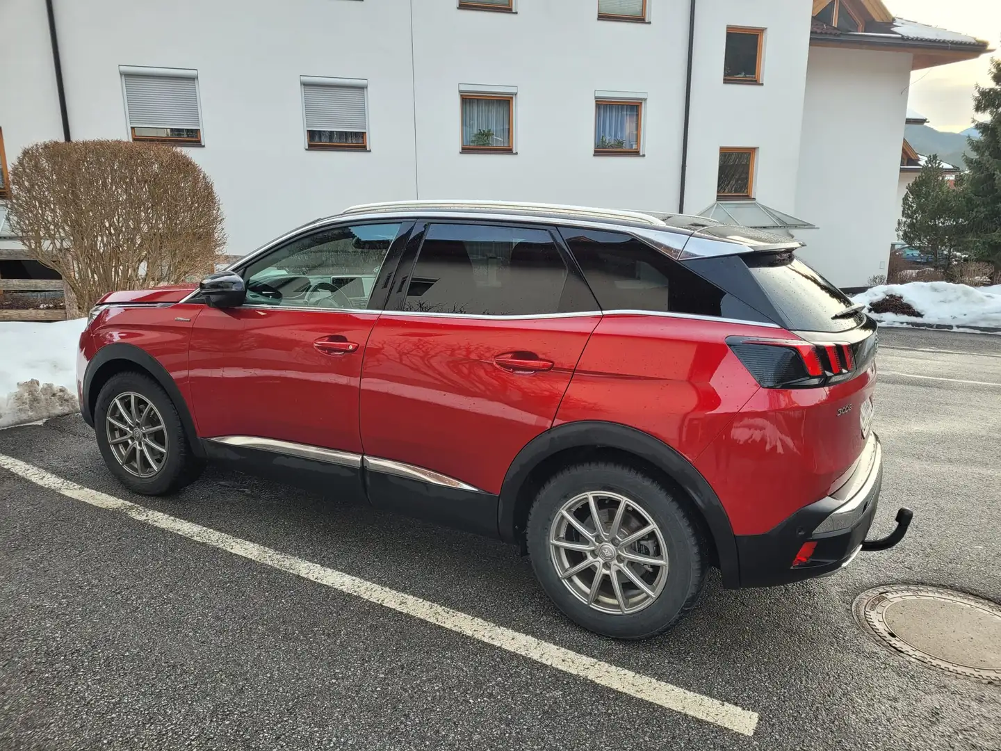 Peugeot 3008 3008 1,5 BlueHDi 130 S Rot - 1