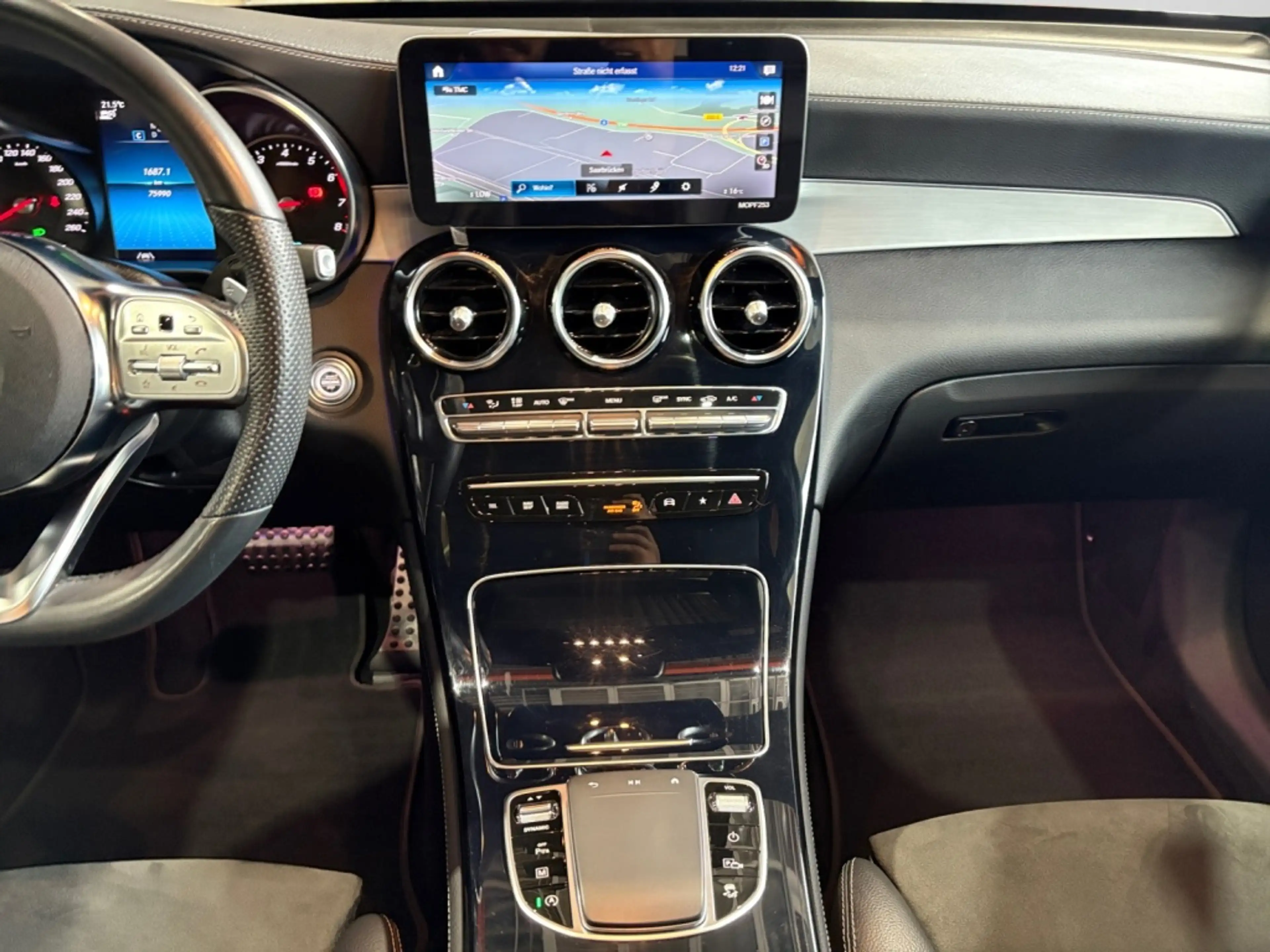 Mercedes-Benz GLC 300 4MATIC Coupé AMG|MBEAM|AMBIENTE|MBUX|SHZ — photo 12