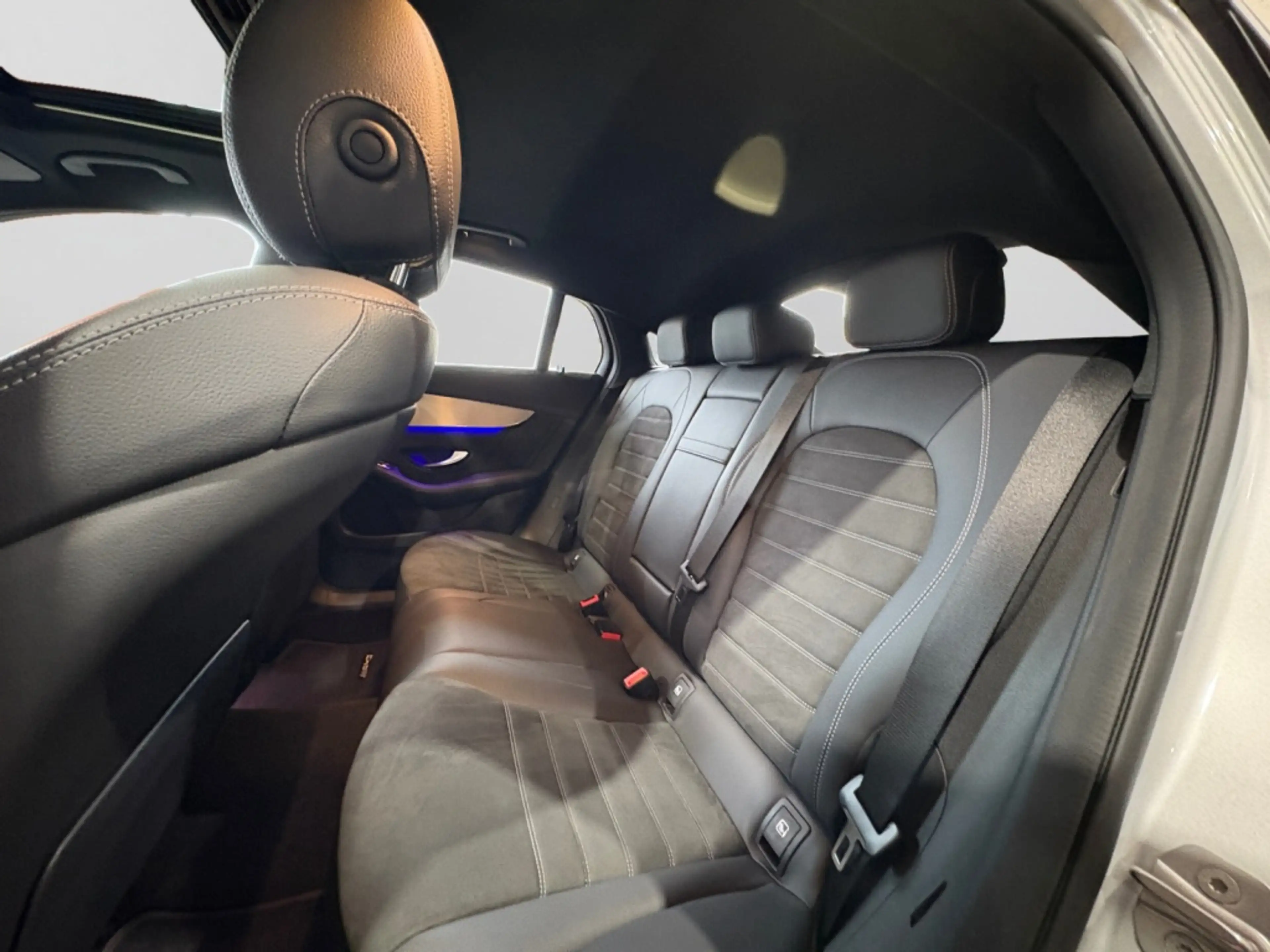 Mercedes-Benz GLC 300 4MATIC Coupé AMG|MBEAM|AMBIENTE|MBUX|SHZ — photo 14