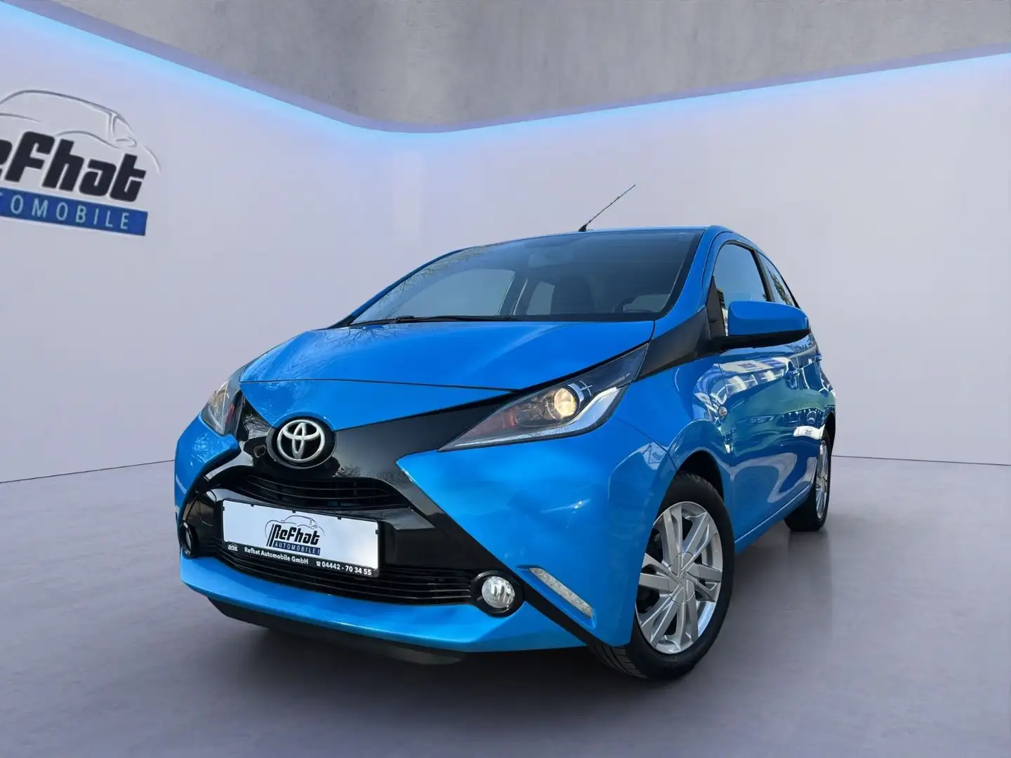 Toyota Aygo AYGO x-play touch*PDC*KAMERA*MFKL*TOP* Blau - 1