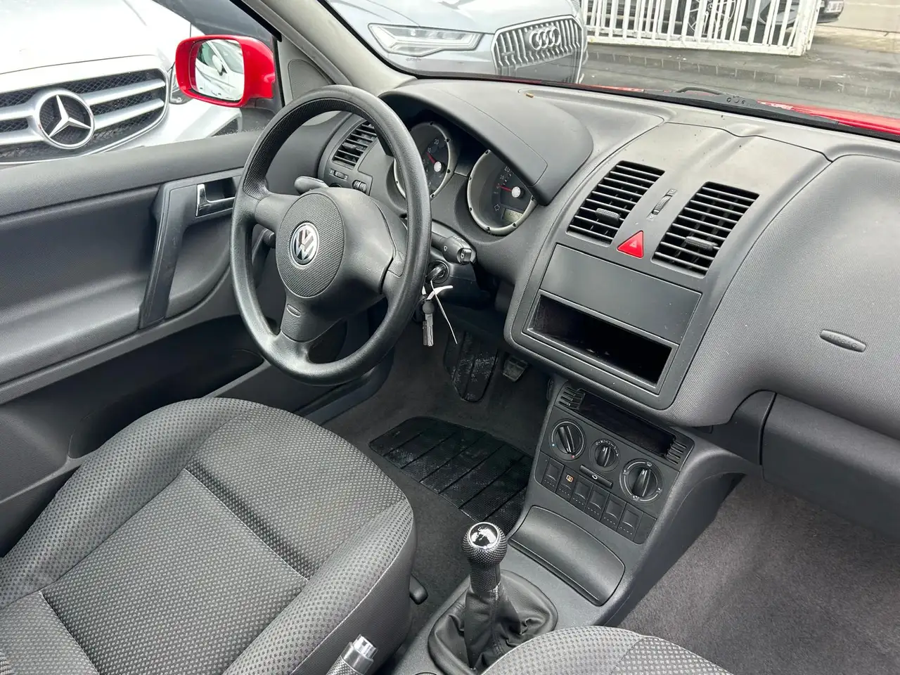 Volkswagen Polo 1.4i Trendline A EMPORTER EN L'ETAT, foto 7
