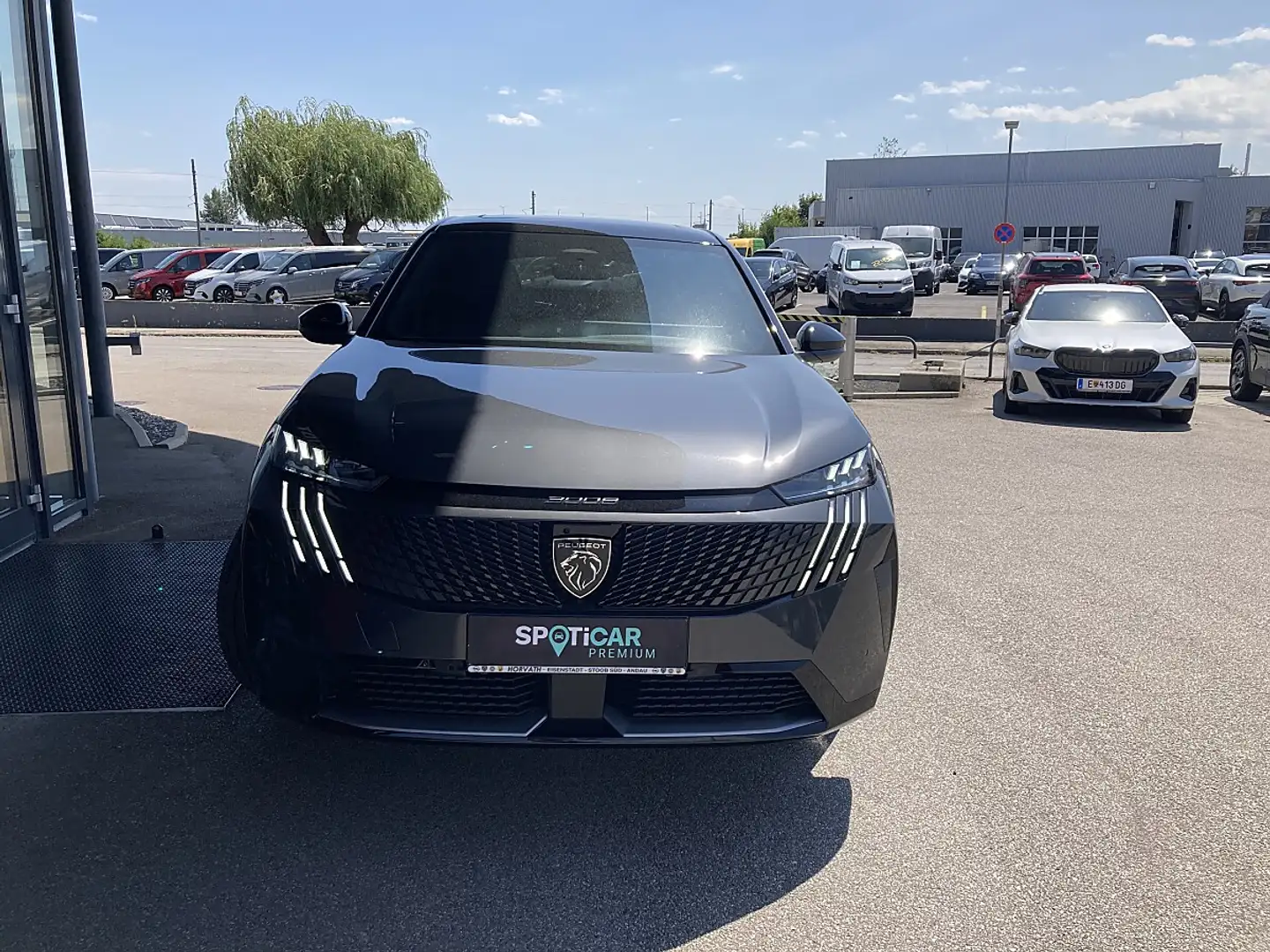 Peugeot 3008 Elektro GT EXCLUSIVE 210 73kWh Grau - 2