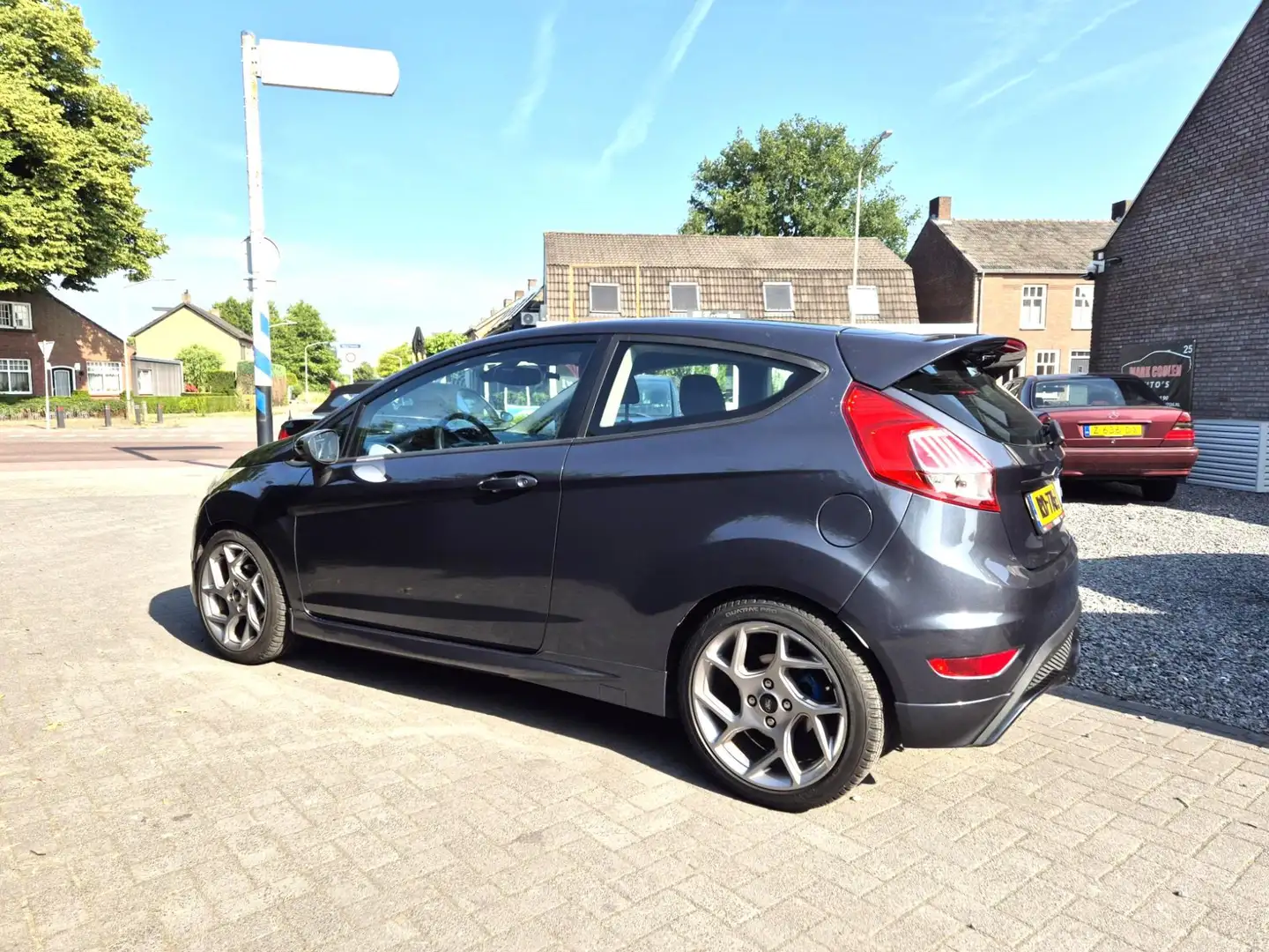 Ford Fiesta 1.6 Sport Airco Cruise Gris - 2