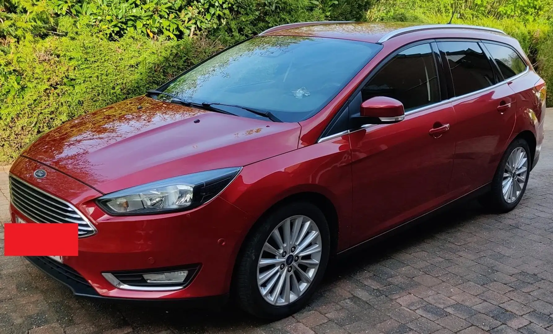 Ford Focus 1.5 TDCi Business Edition+ Rouge - 1