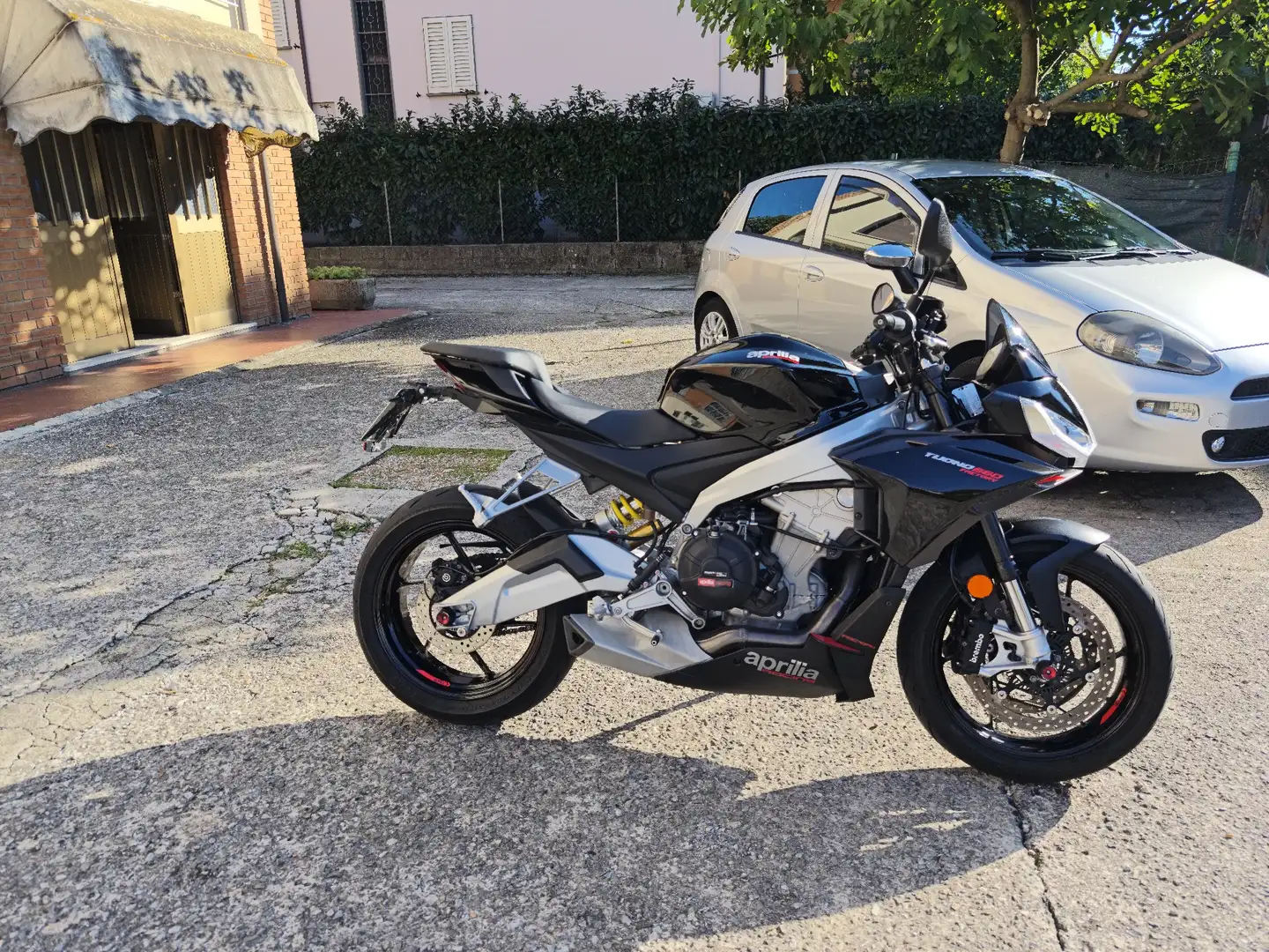 Aprilia Tuono Negro - 2
