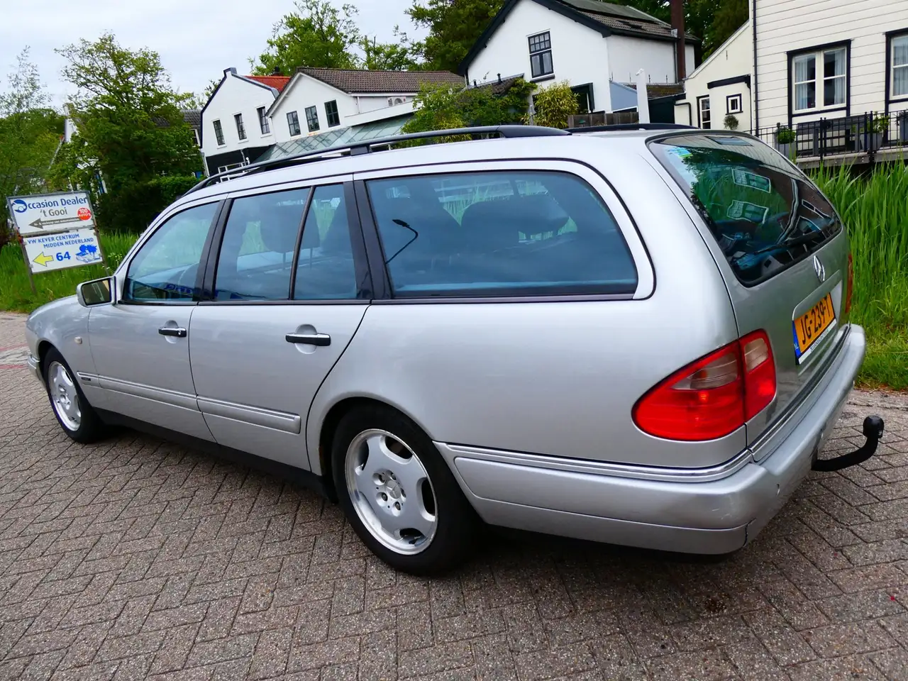 Mercedes-Benz E 240 Combi 6-Cilinder 170pk Youngtimer Aut. Clima Leder, foto 5