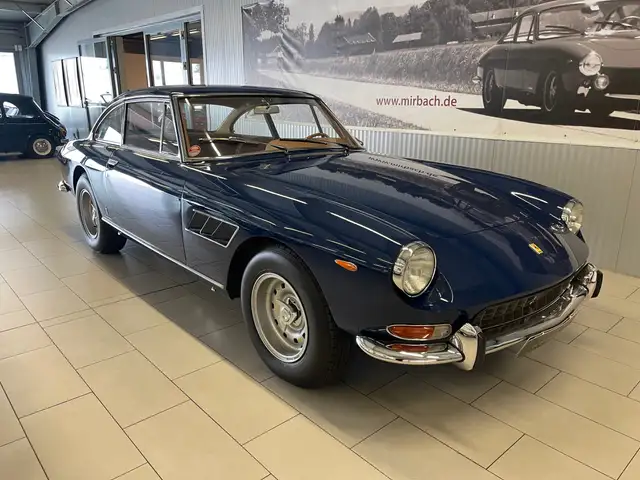 Ferrari 330 view 4