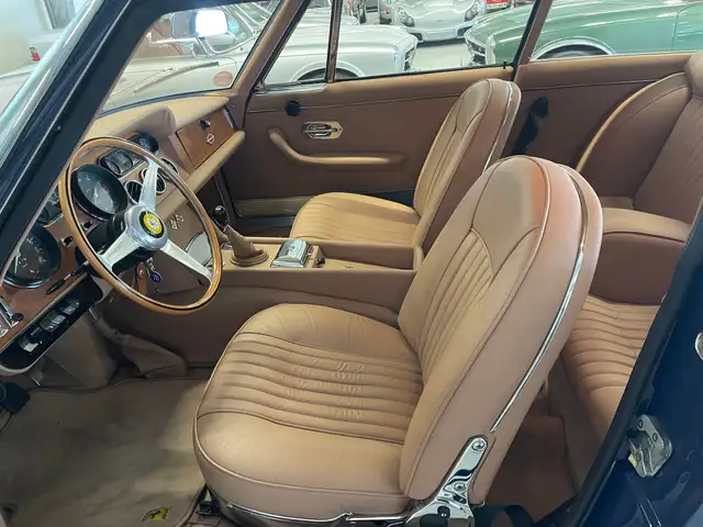 Ferrari 330 view 11