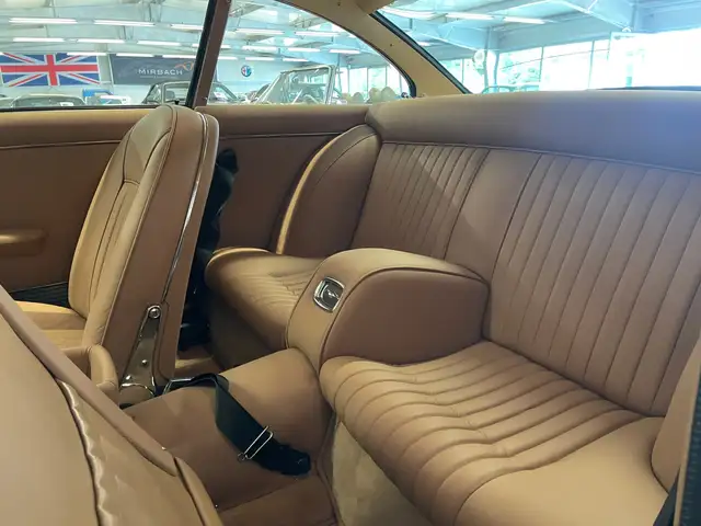 Ferrari 330 view 12