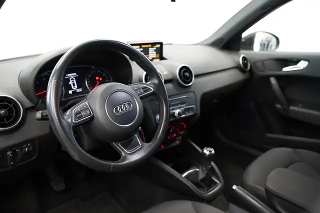 Audi A1 view 5