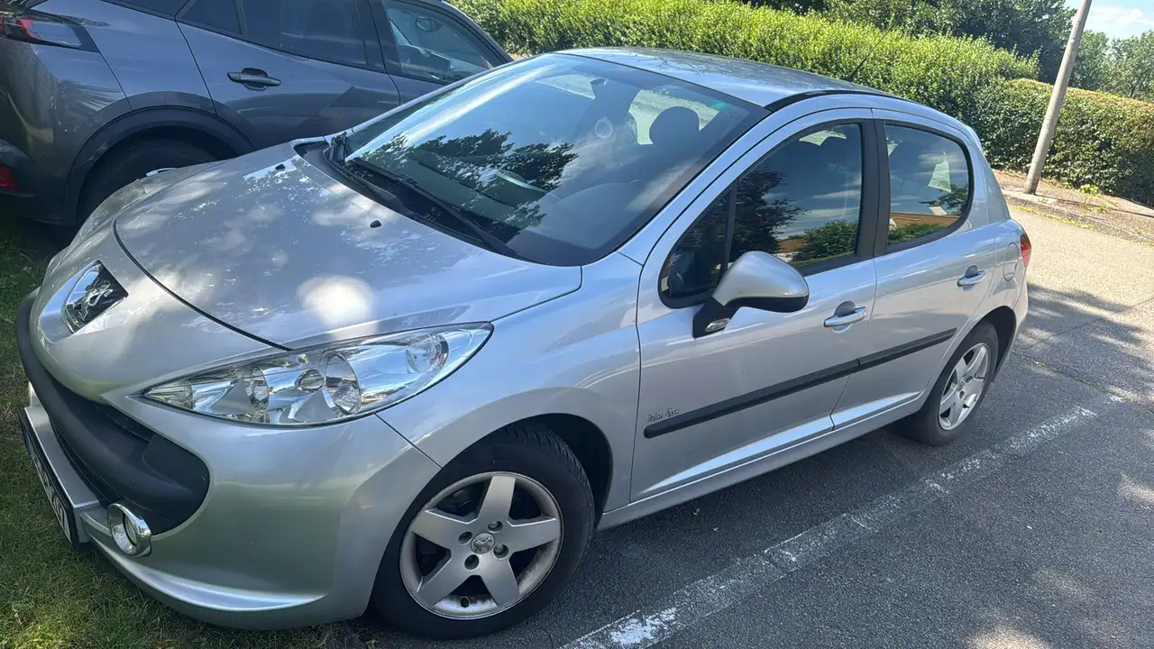 Peugeot 207 1.6 HDi 16v 90ch Premium Pack