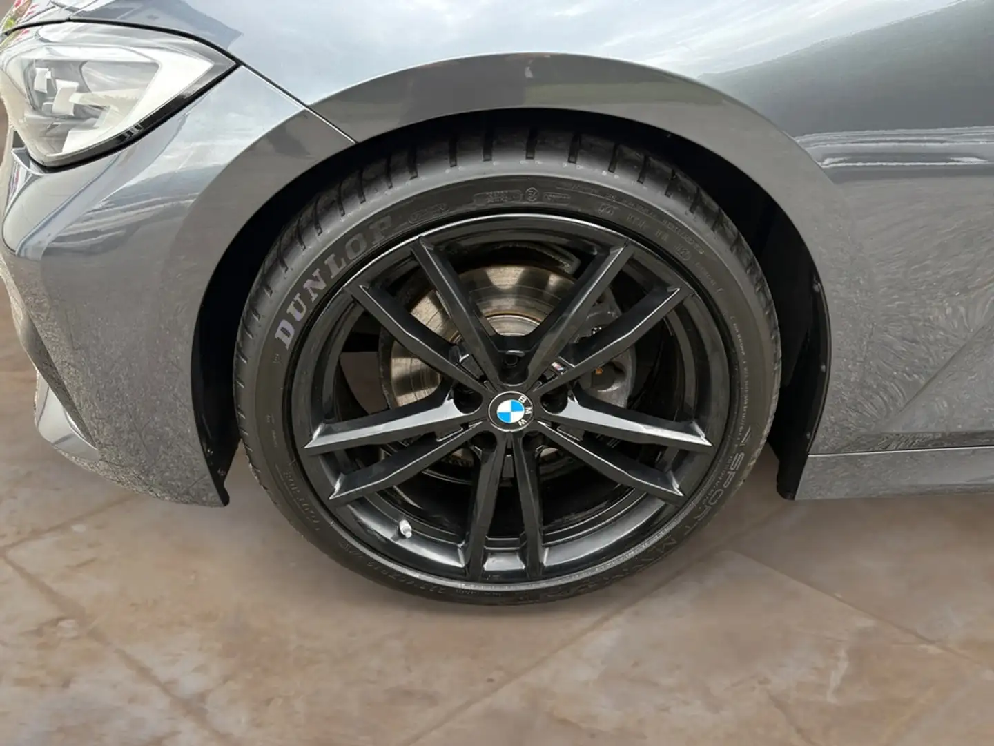BMW 320 i M Sport + GARANTIE Gris - 2