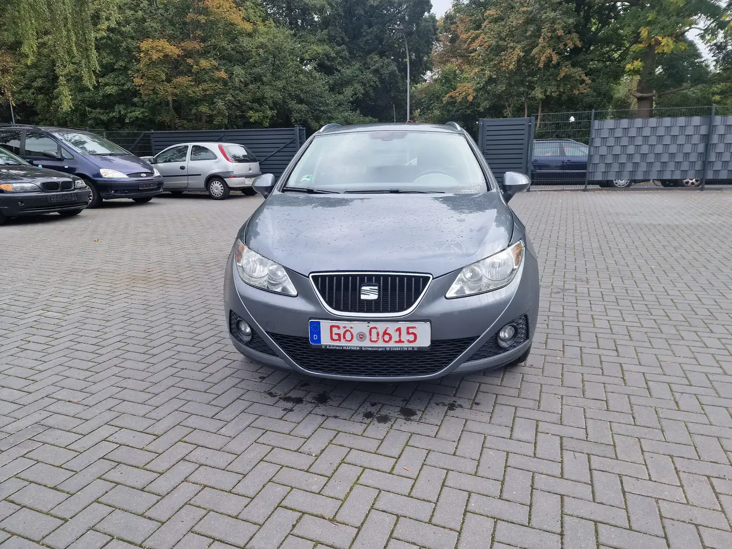 SEAT Ibiza Ibiza ST 1.4 16V i-Tech Grau - 2