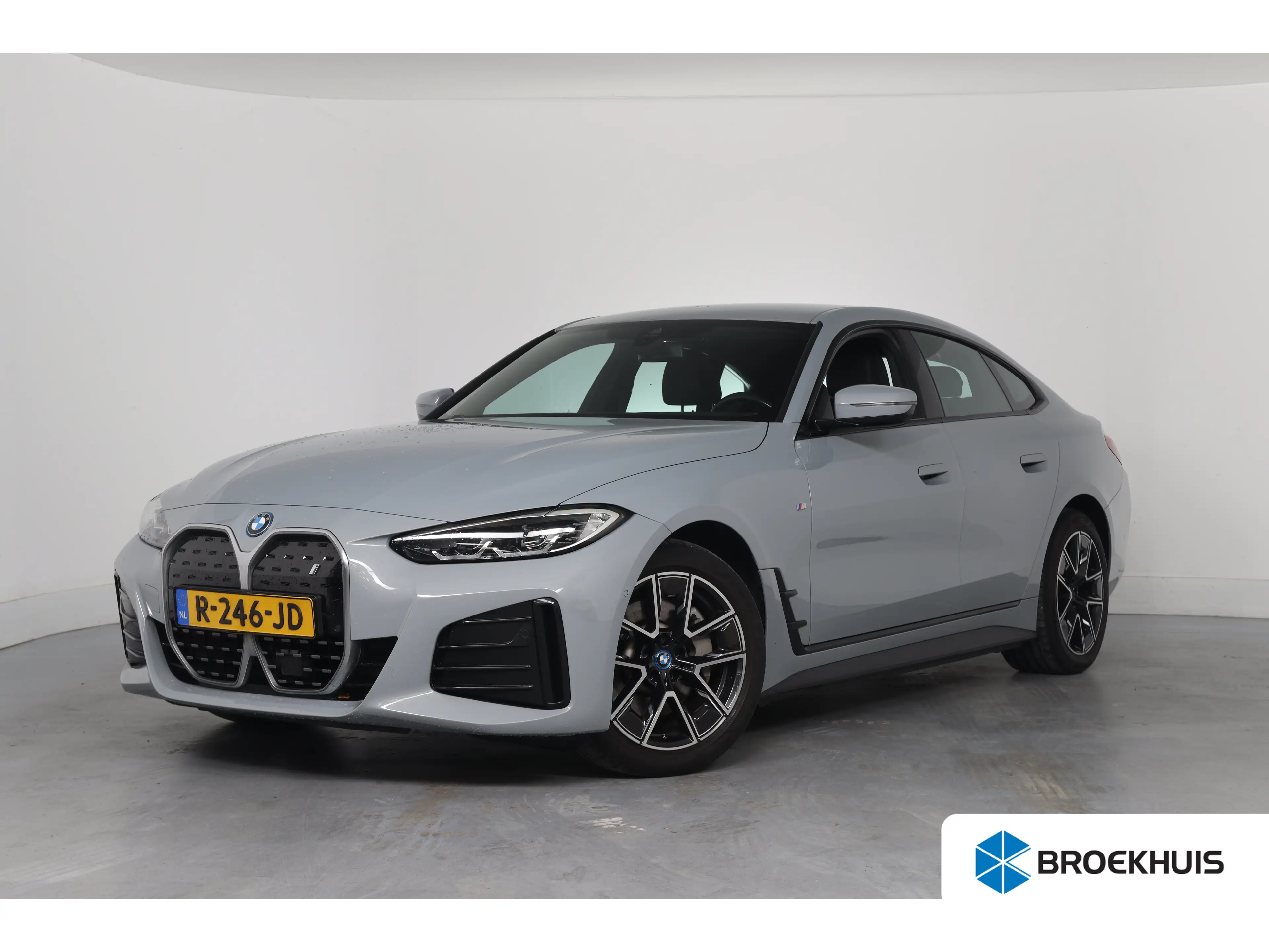 BMW i4 eDrive40 84 kWh M-Sport | SOH 94% | Sfeerverlichti