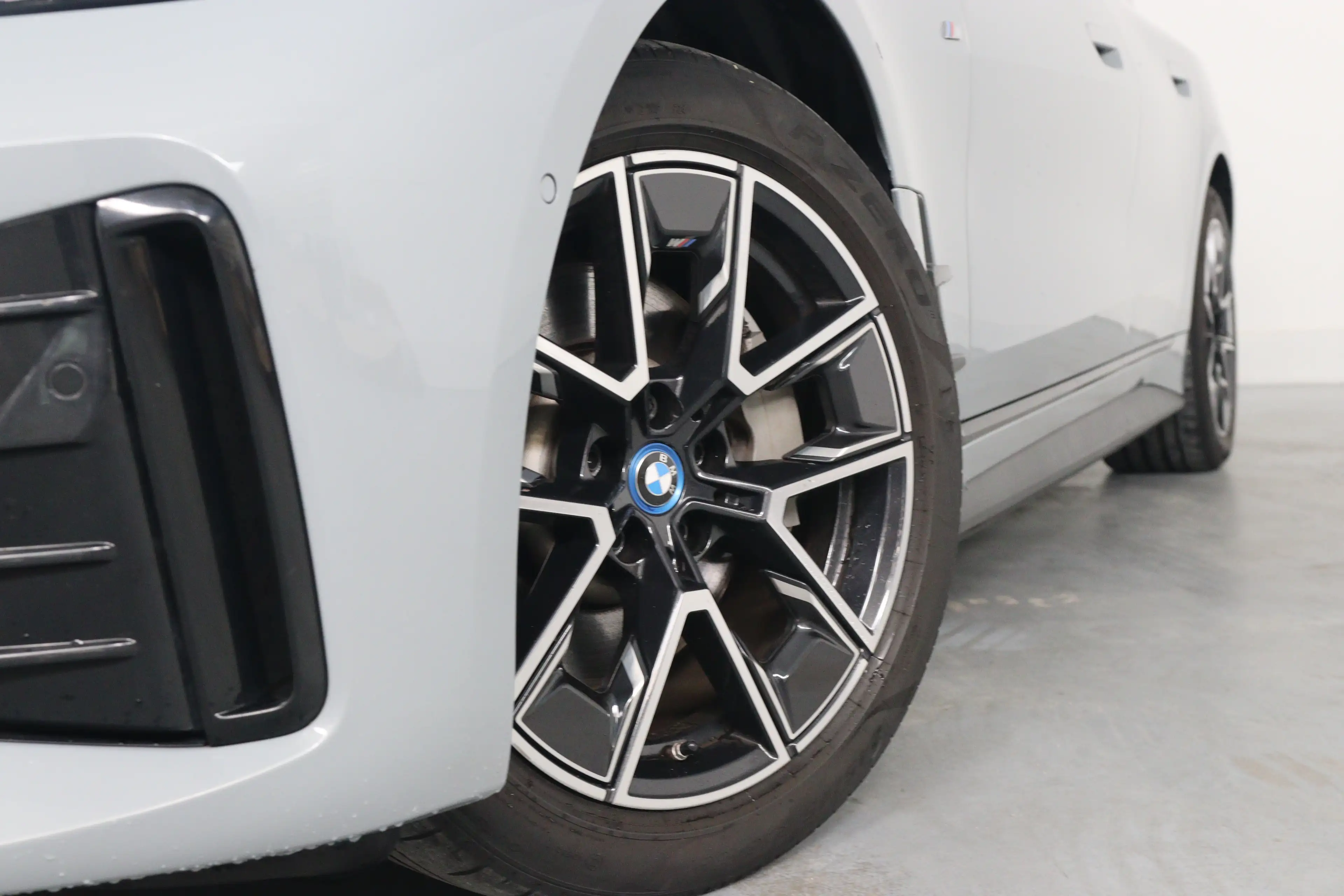 BMW i4 eDrive40 84 kWh M-Sport | SOH 94% | Sfeerverlichti — photo 24